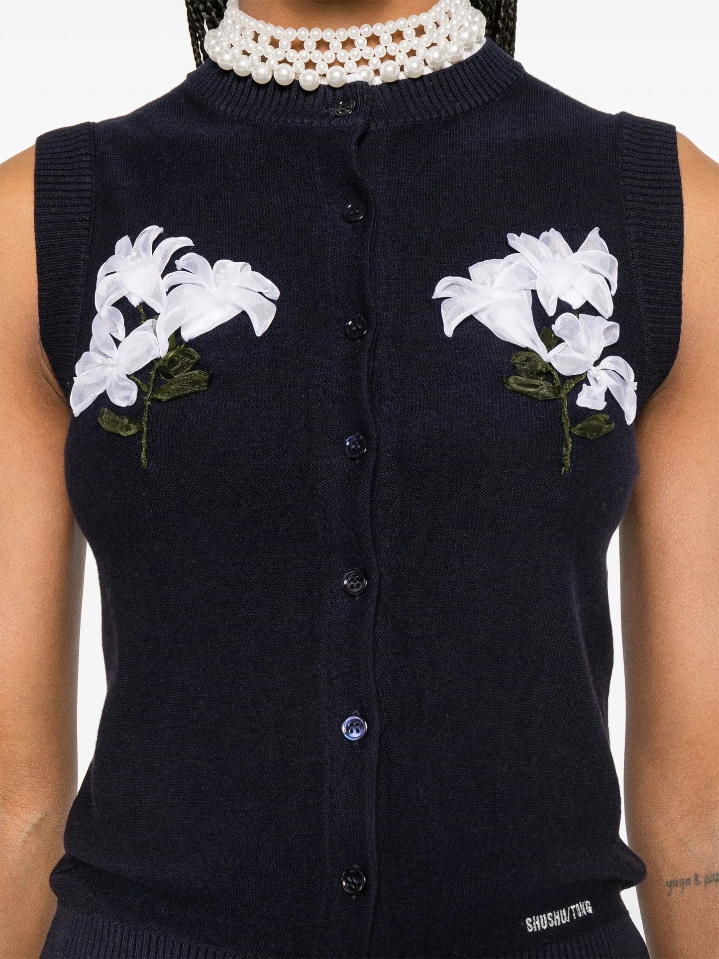 floral-appliqué vest