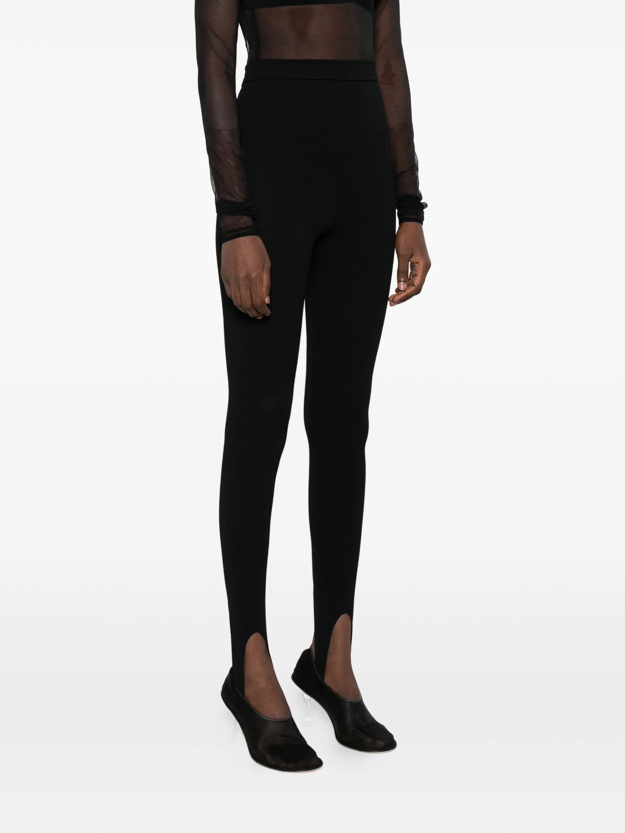 foot-strap leggings