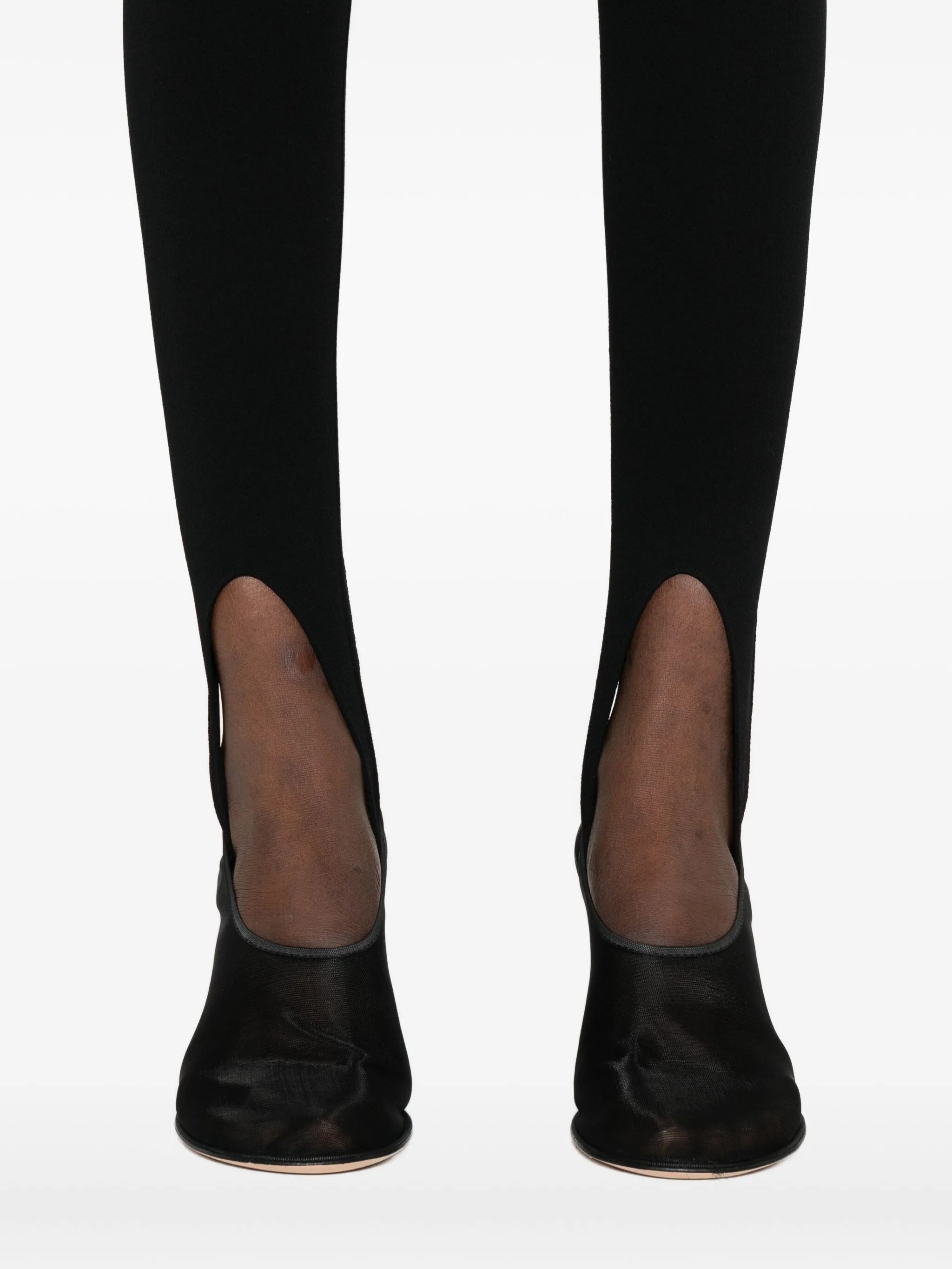 foot-strap leggings