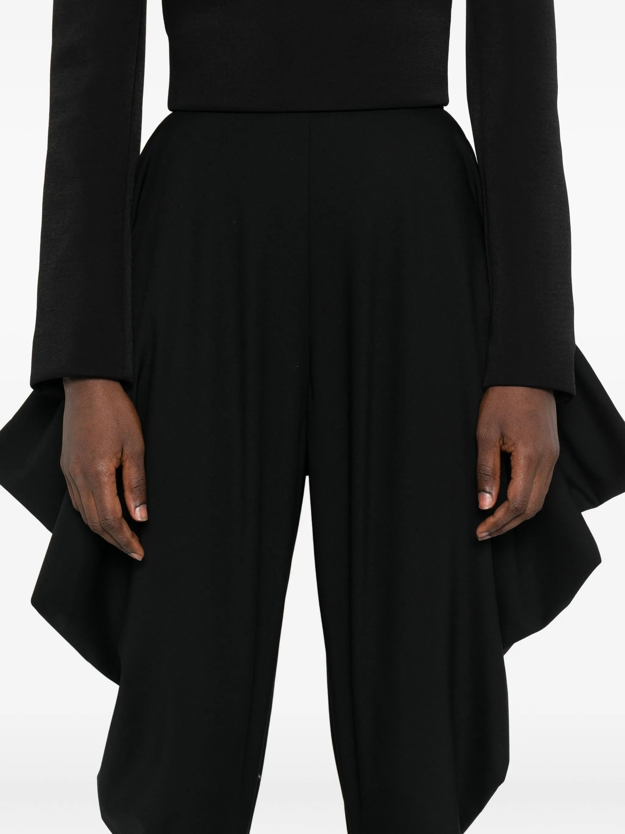 foot-strap stirrup trousers