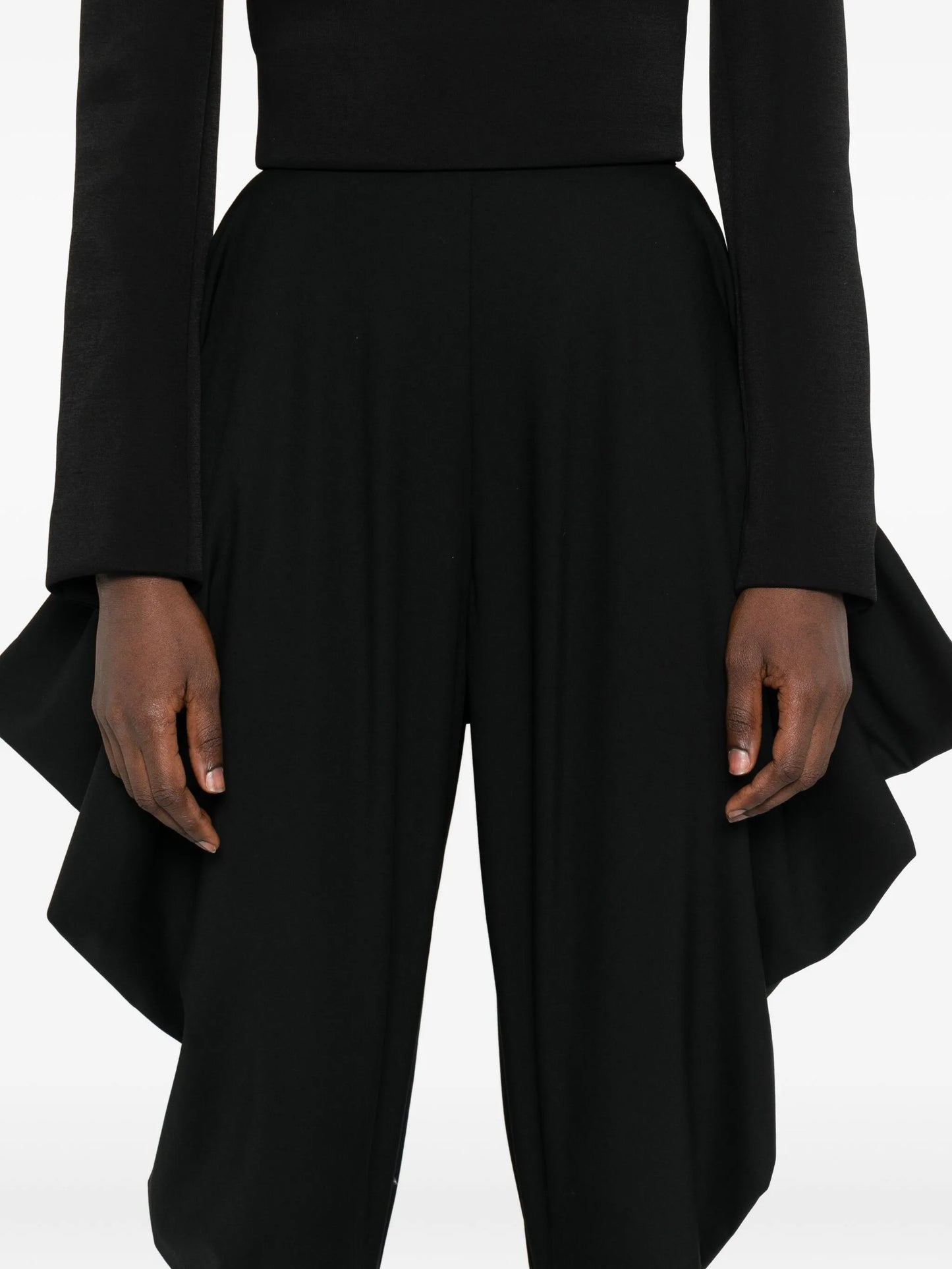 foot-strap stirrup trousers