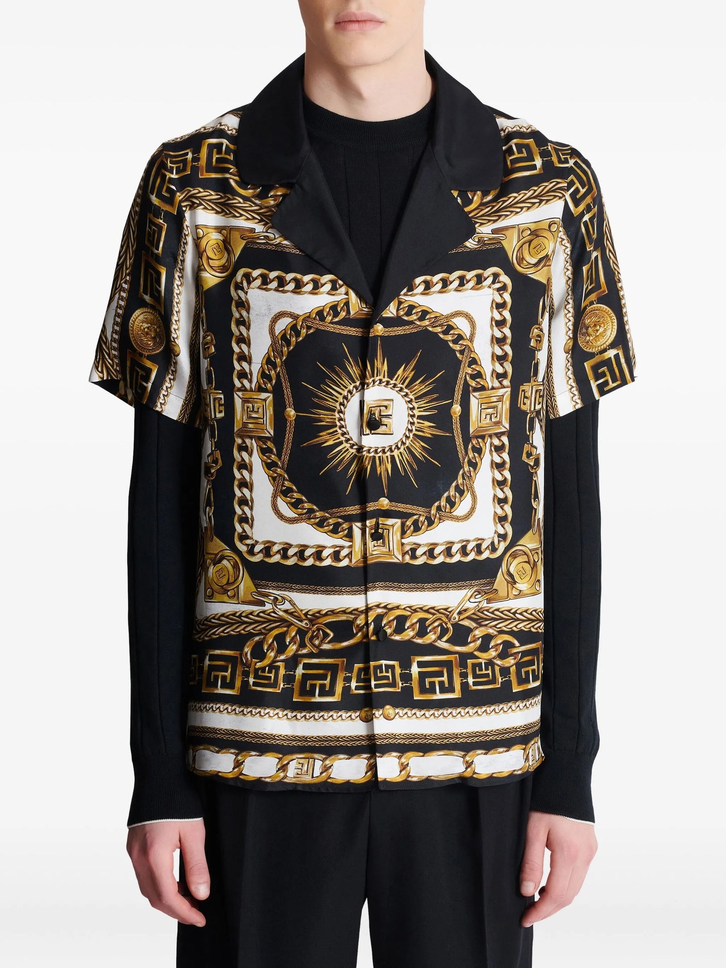 graphic-print shirt