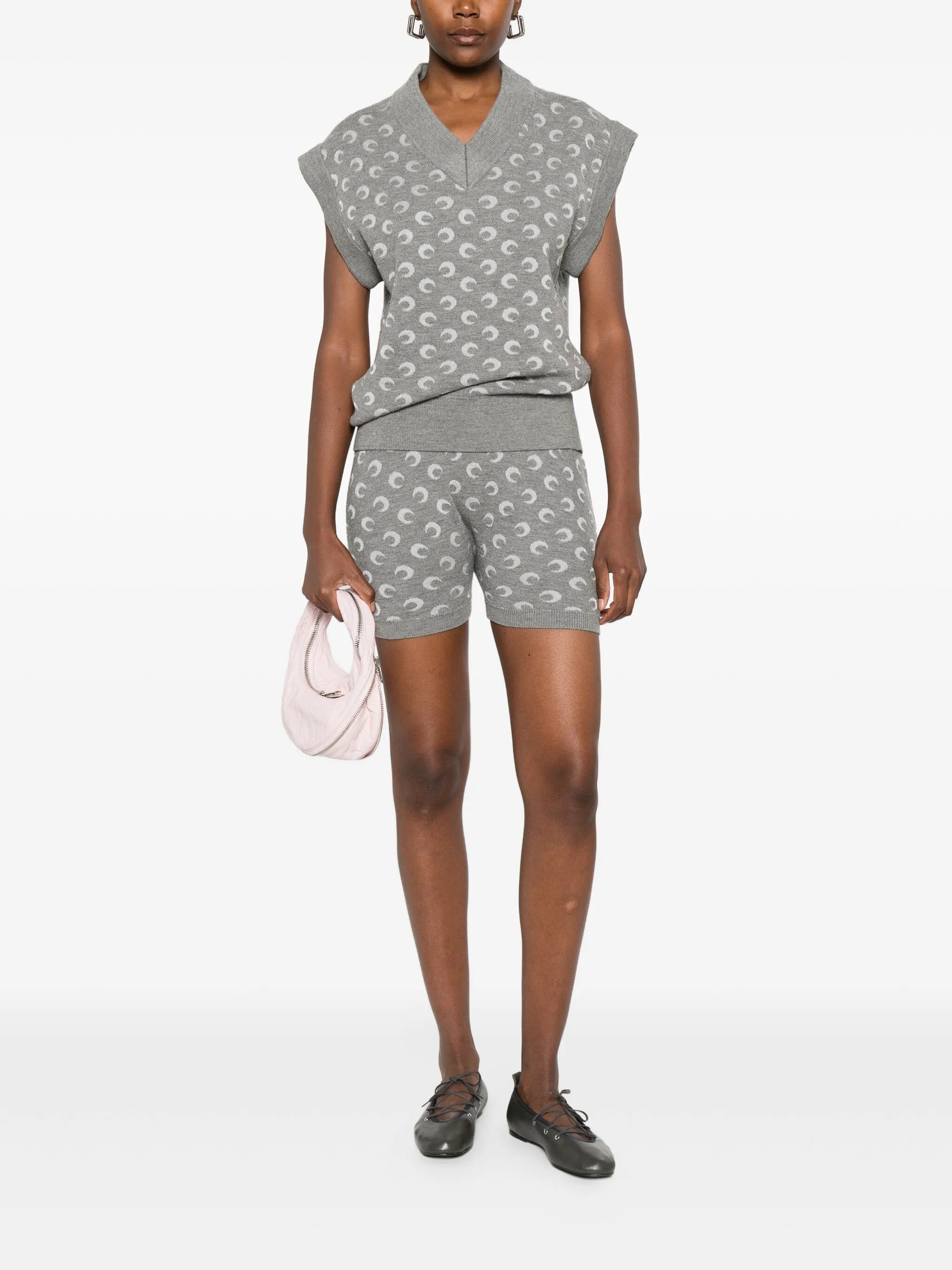 moon-jacquard V-neck vest