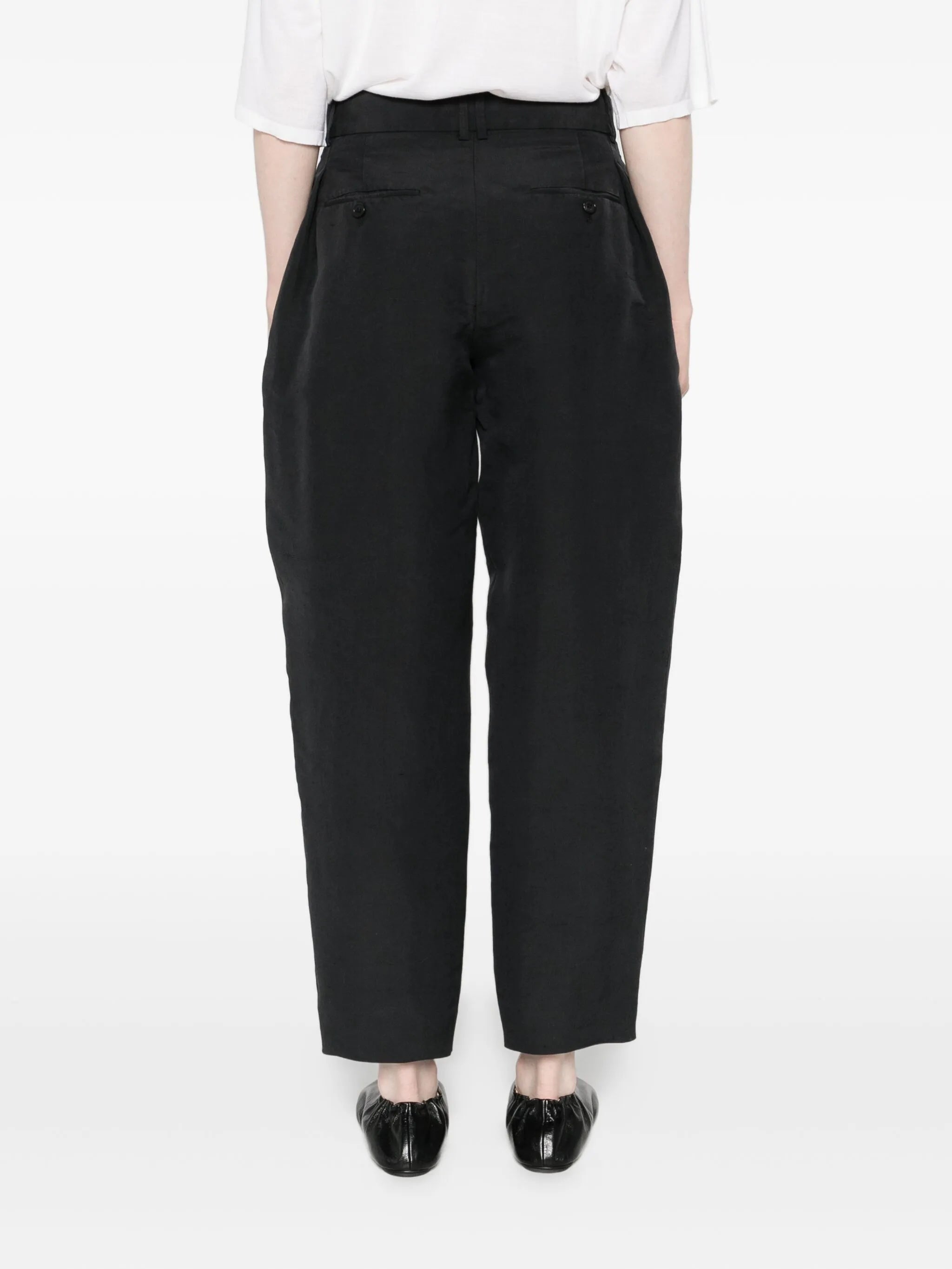 pleated trousers