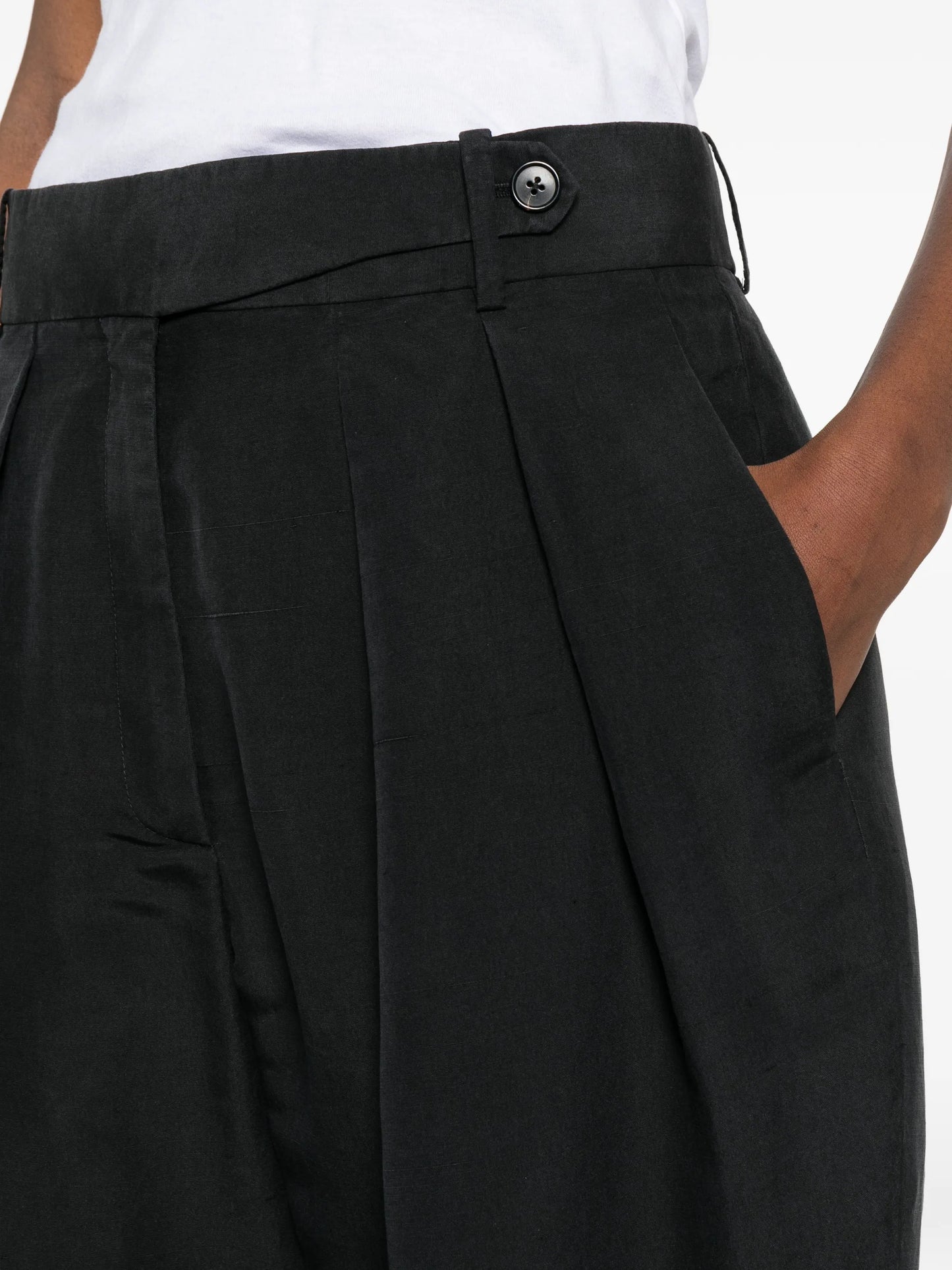 Dyri pleated trousers