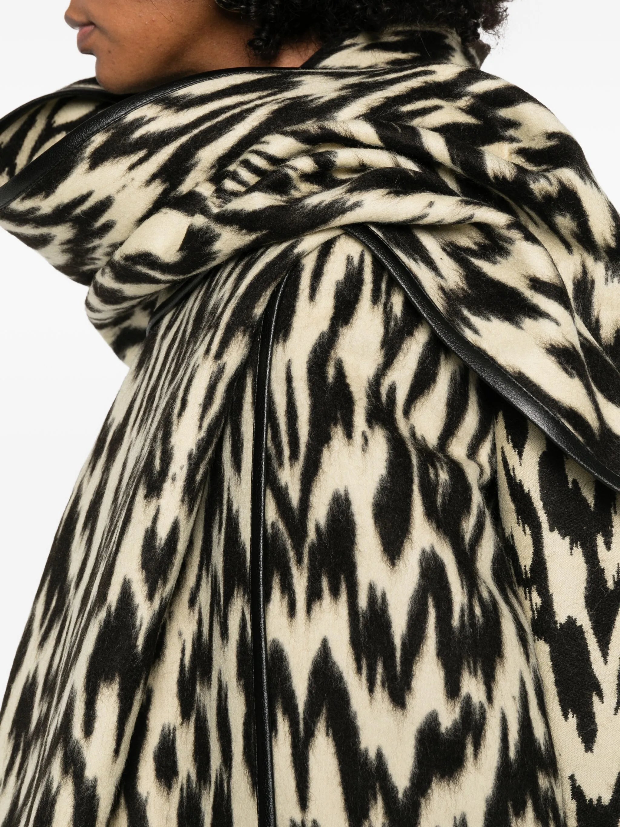 Demi double-breasted scarf coat