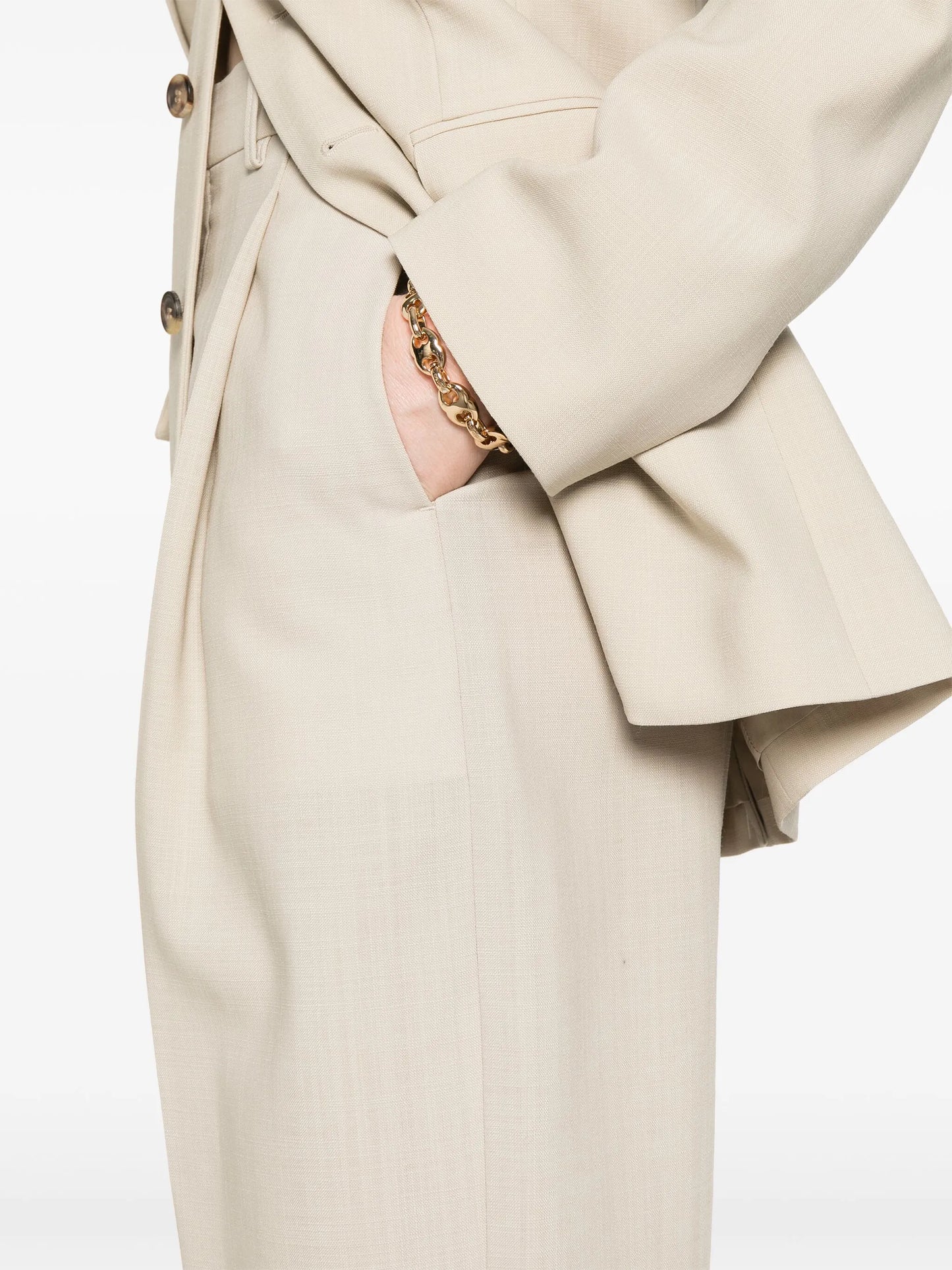 pleated trousers