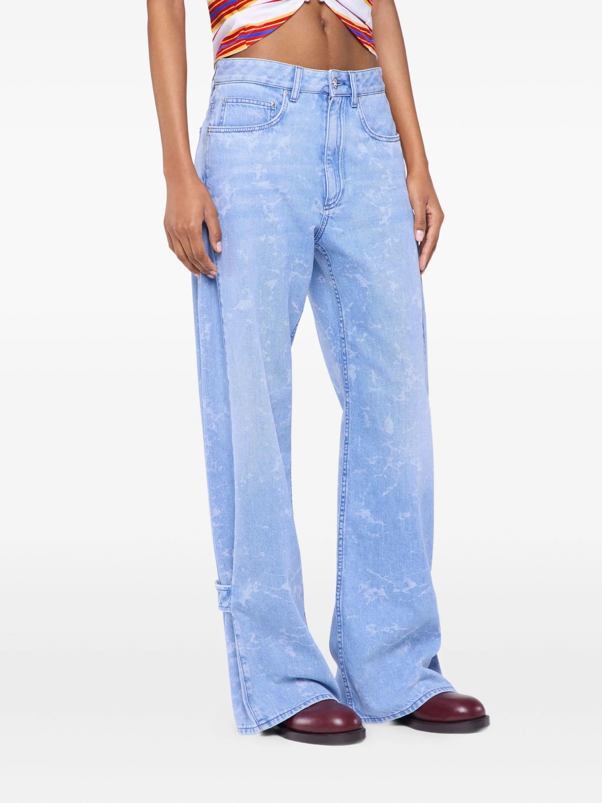 washed-effect jeans