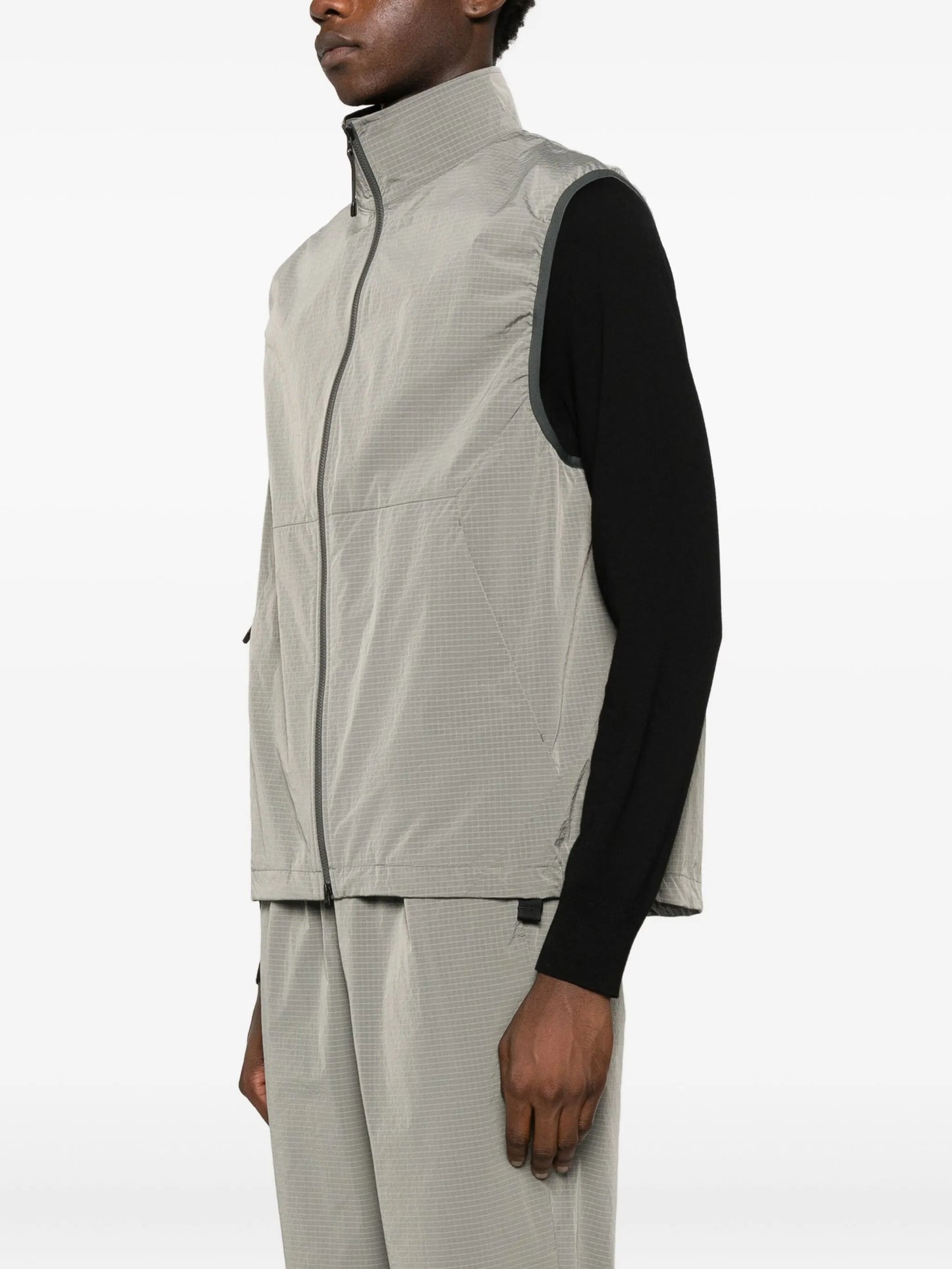 zip-up ripstop vest