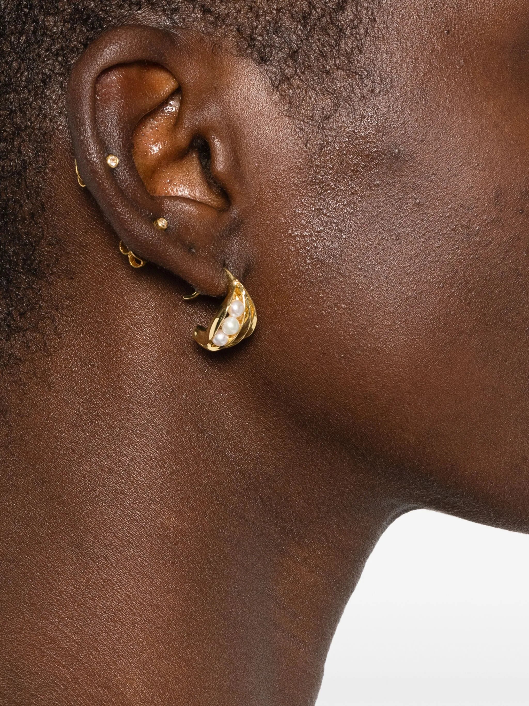 x Quentin Jones freshwater pearl folded hoop earrings