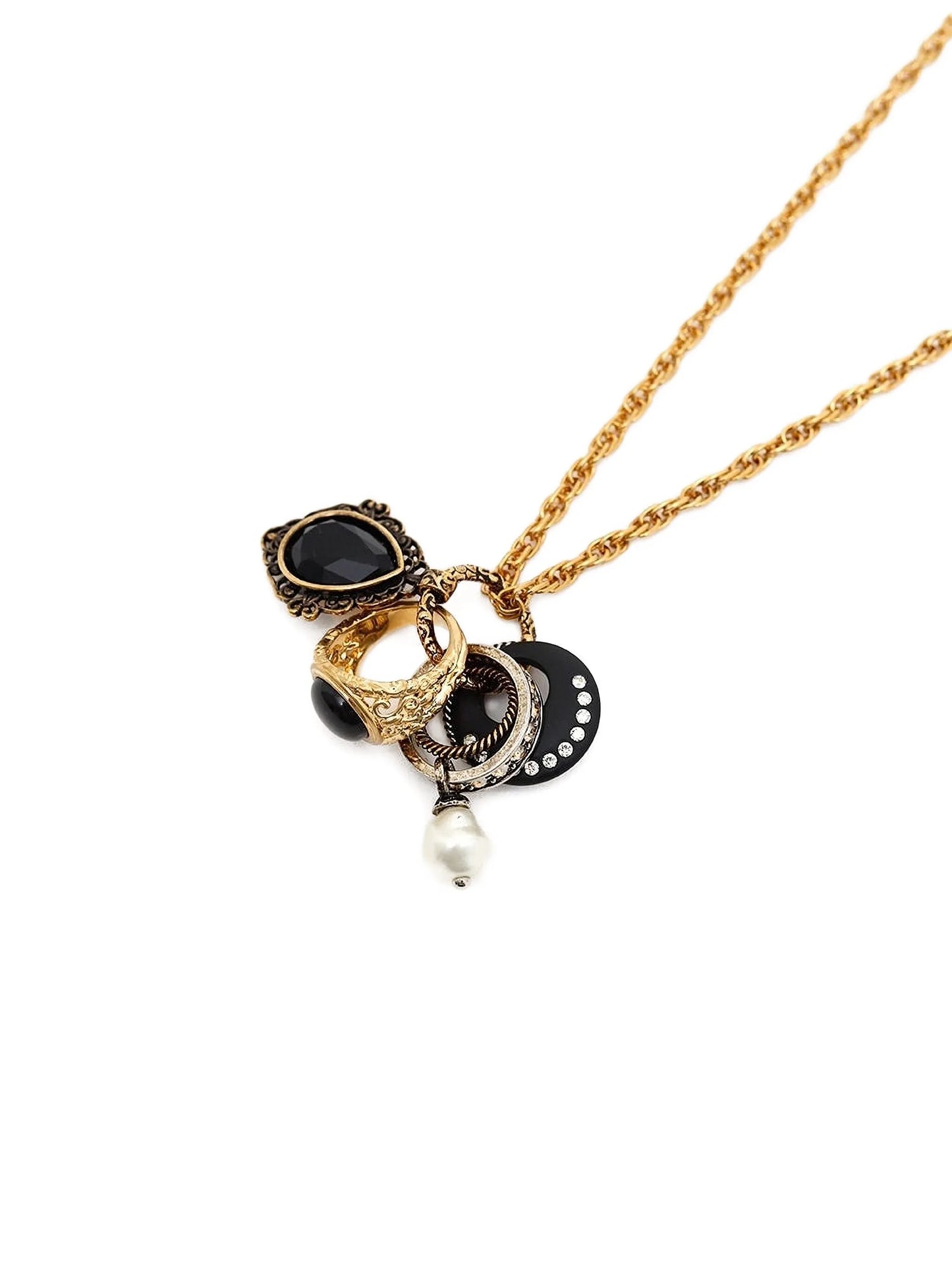 statement-pendant necklace