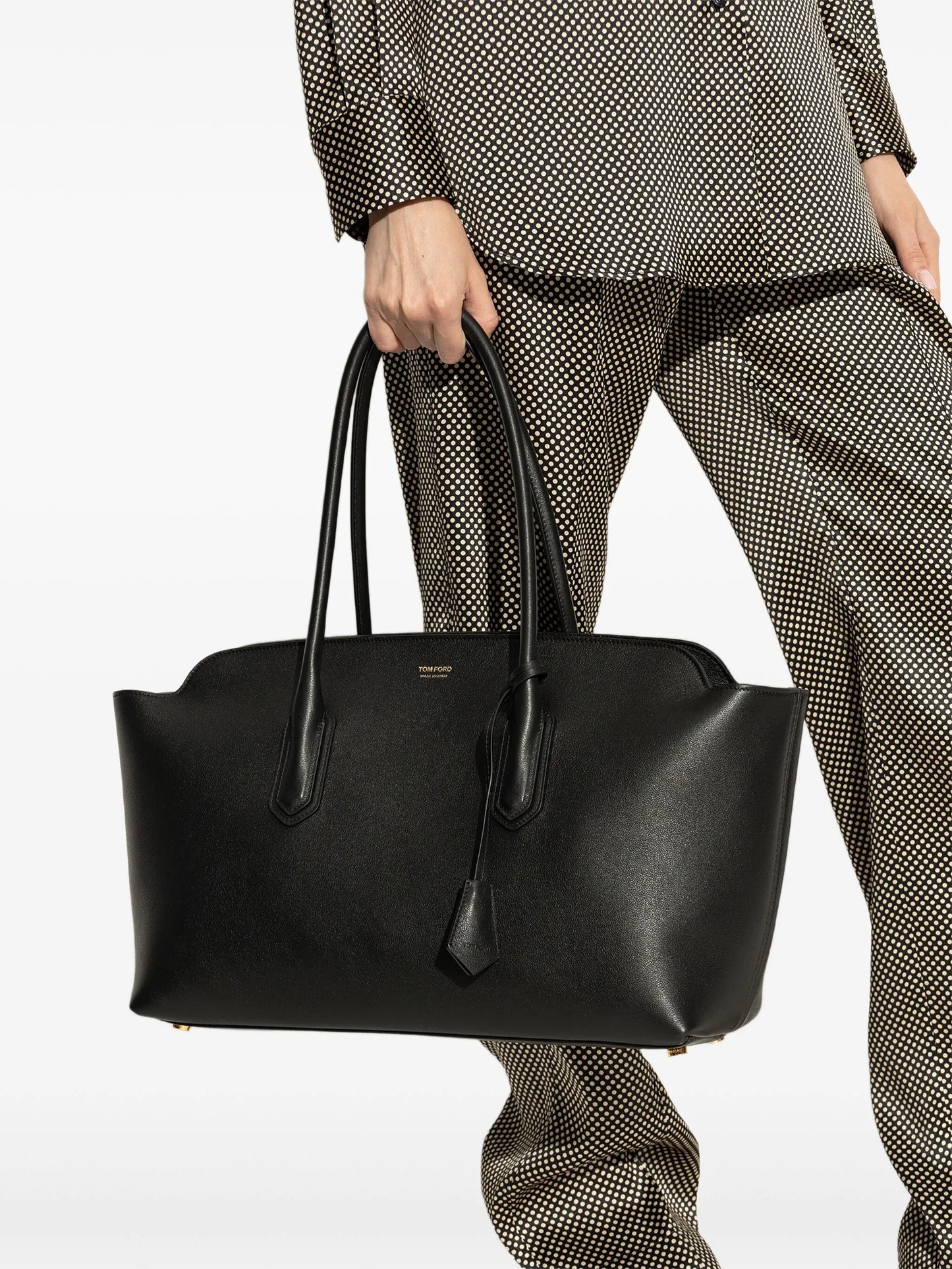 structured tote bag