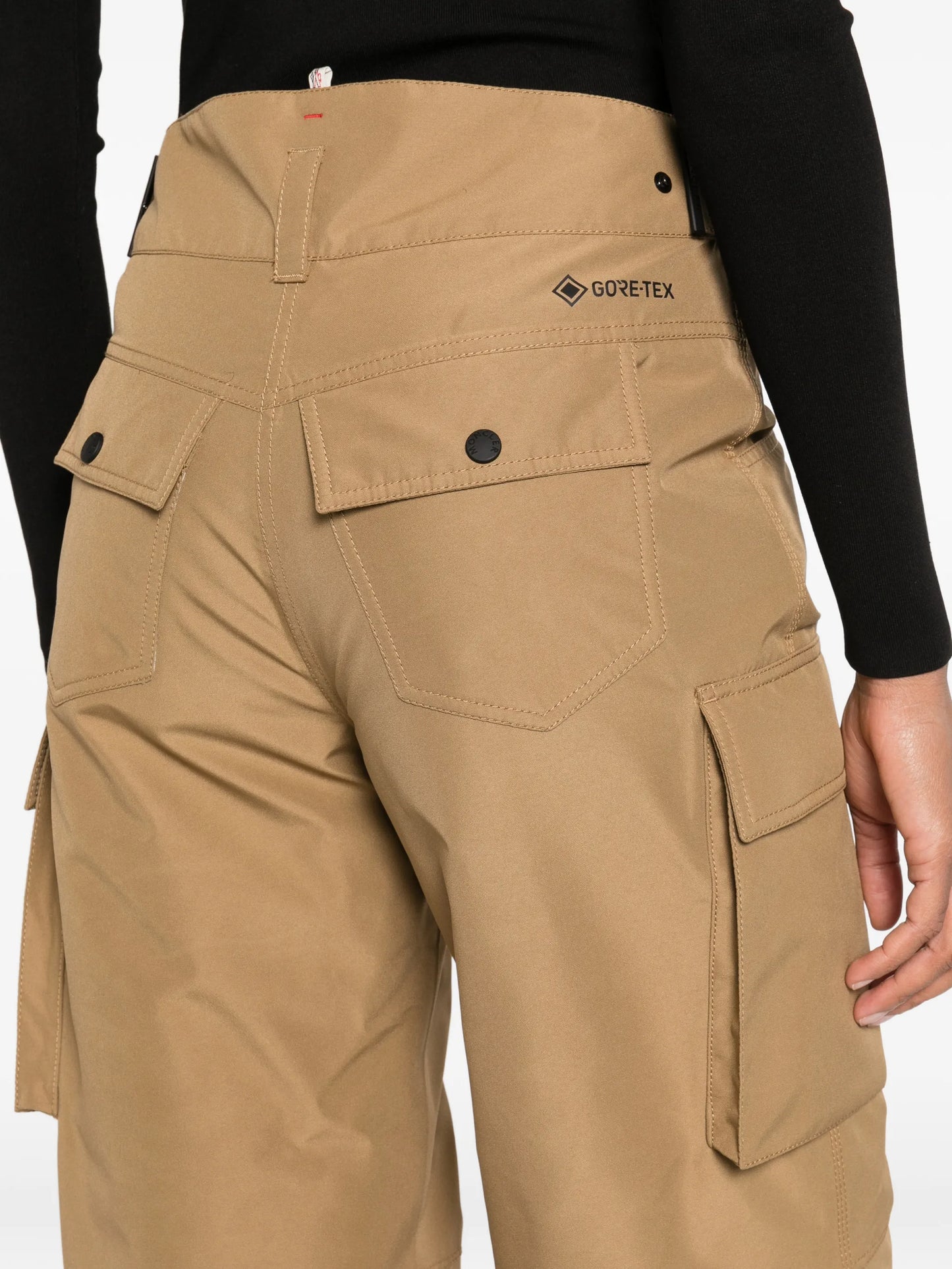 flap-pocket padded ski trousers