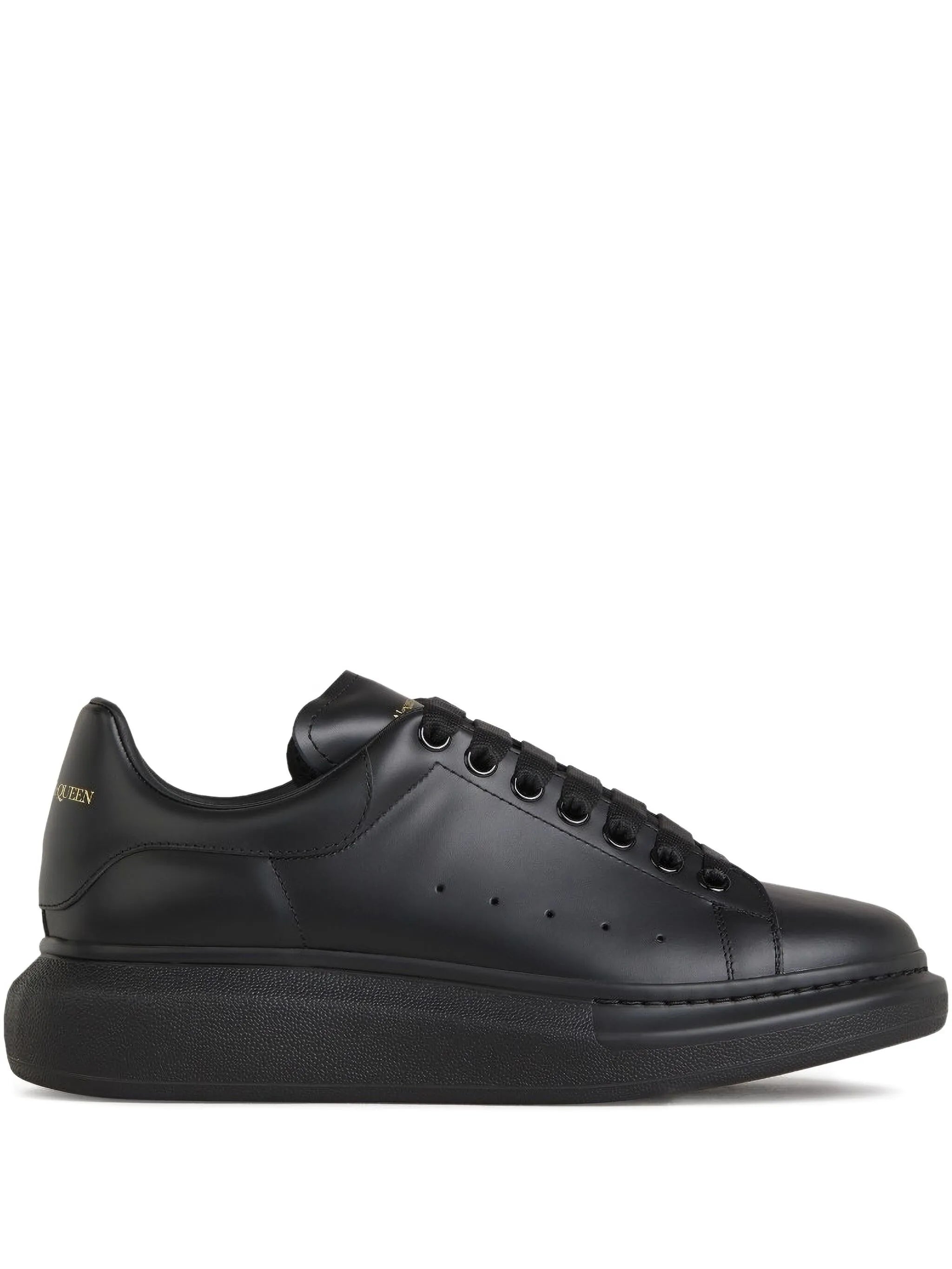 Oversized platform sneakers