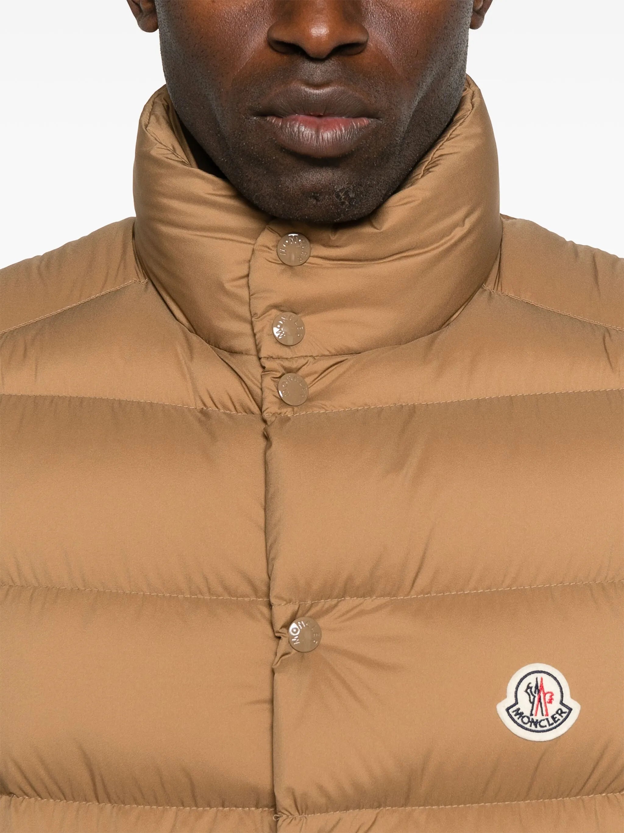 quilted button-fastening gilet