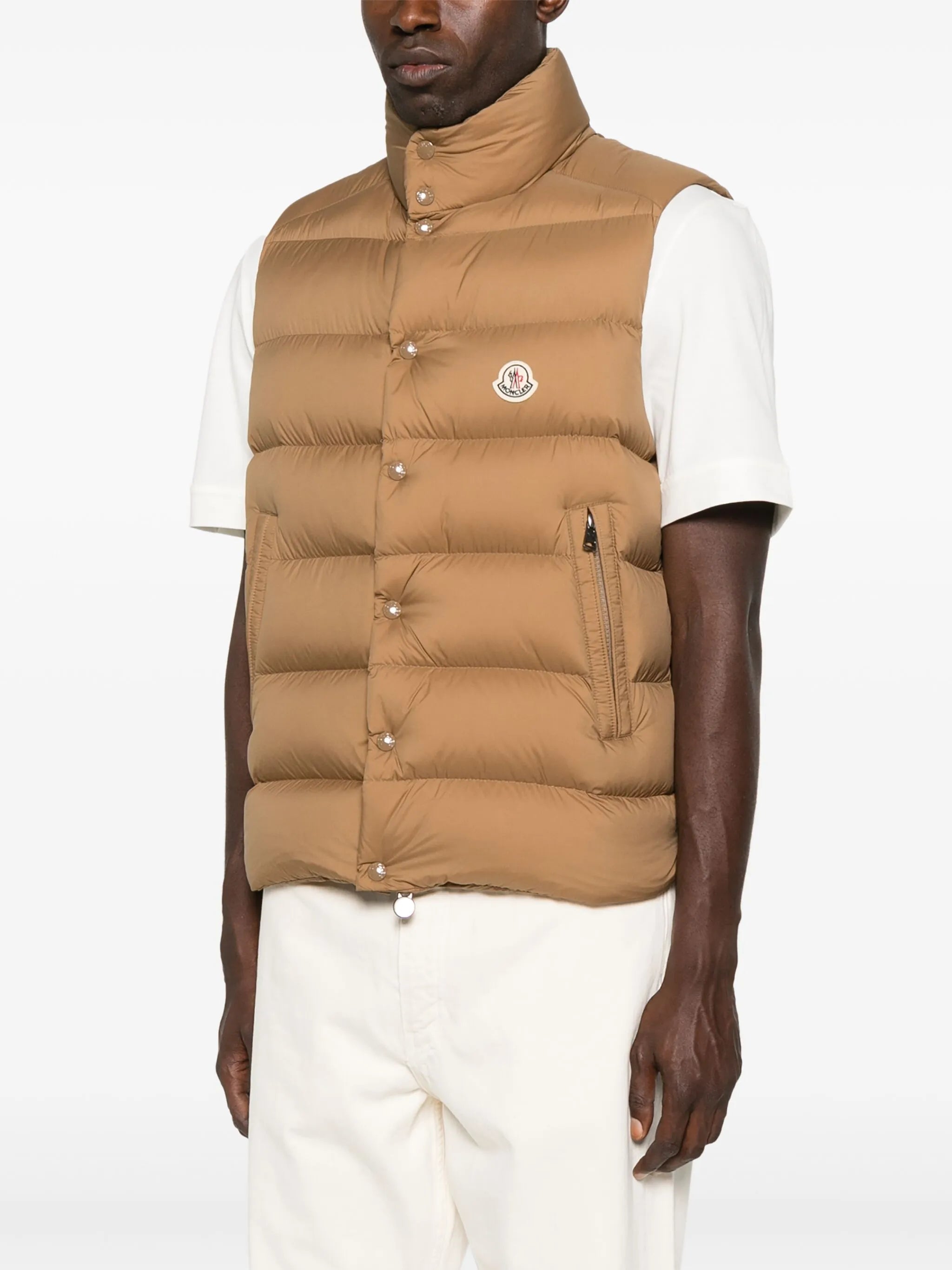 quilted button-fastening gilet