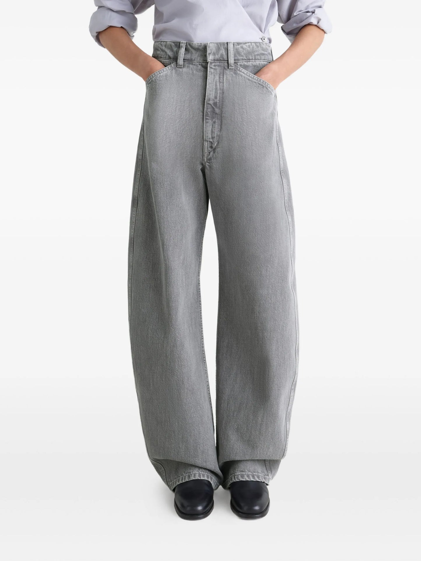 high-waisted jeans