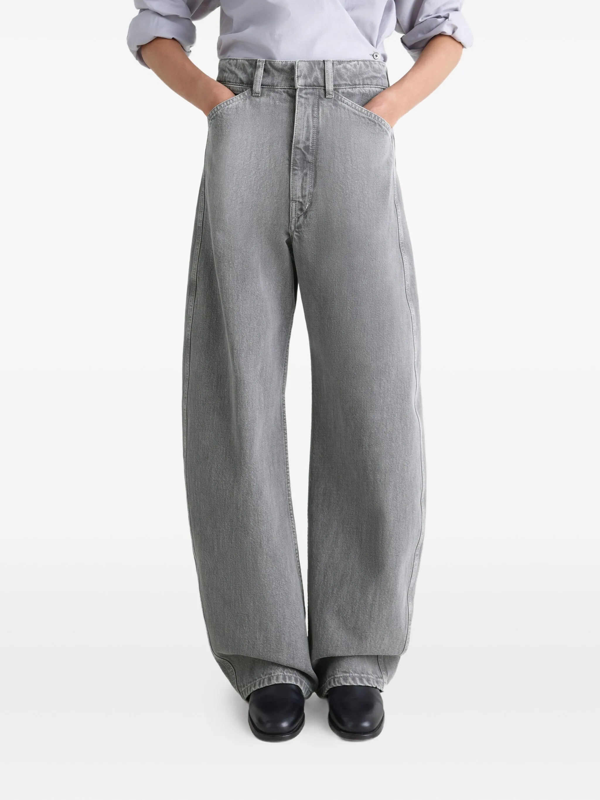 high-waisted jeans