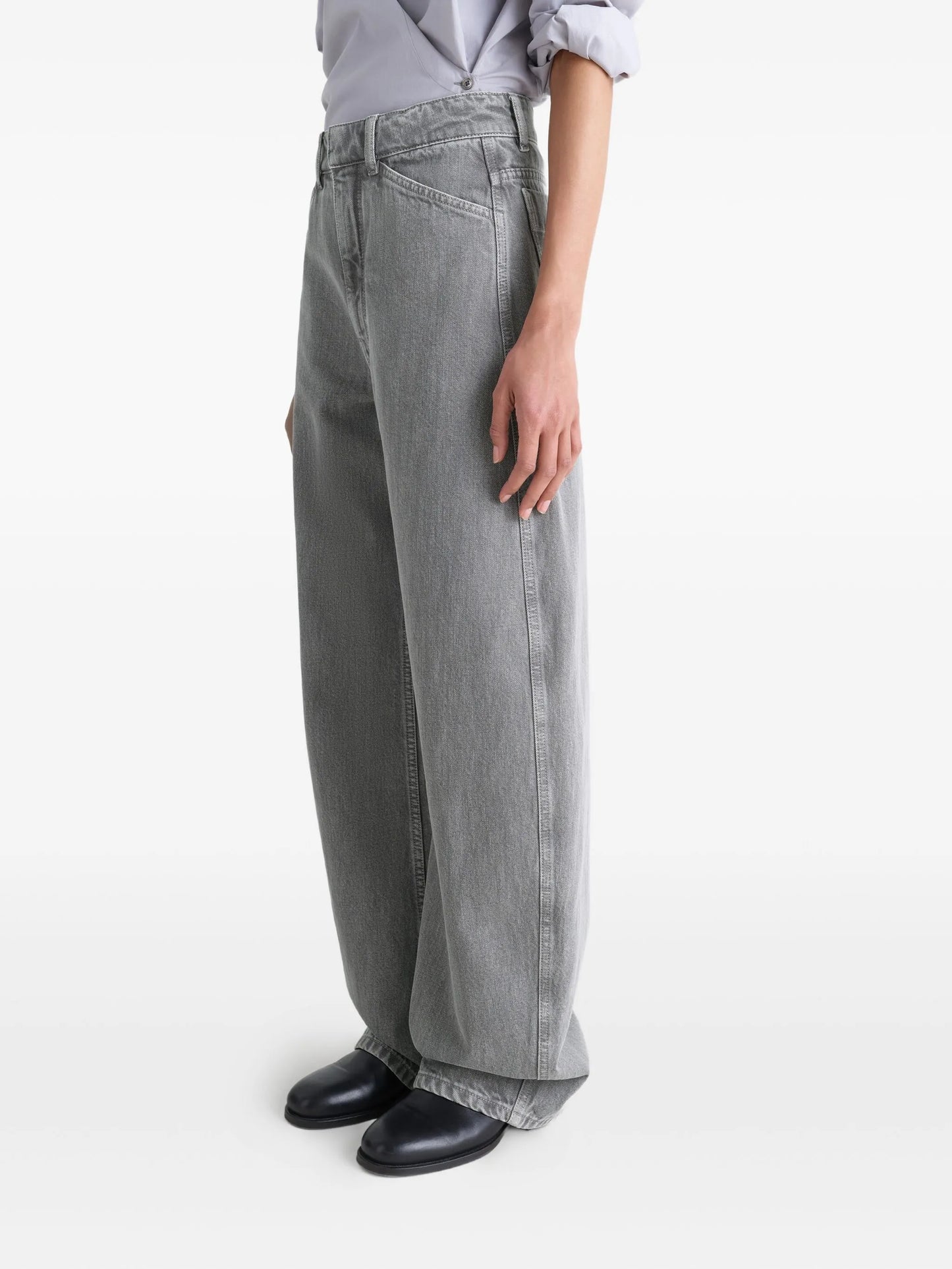 high-waisted jeans