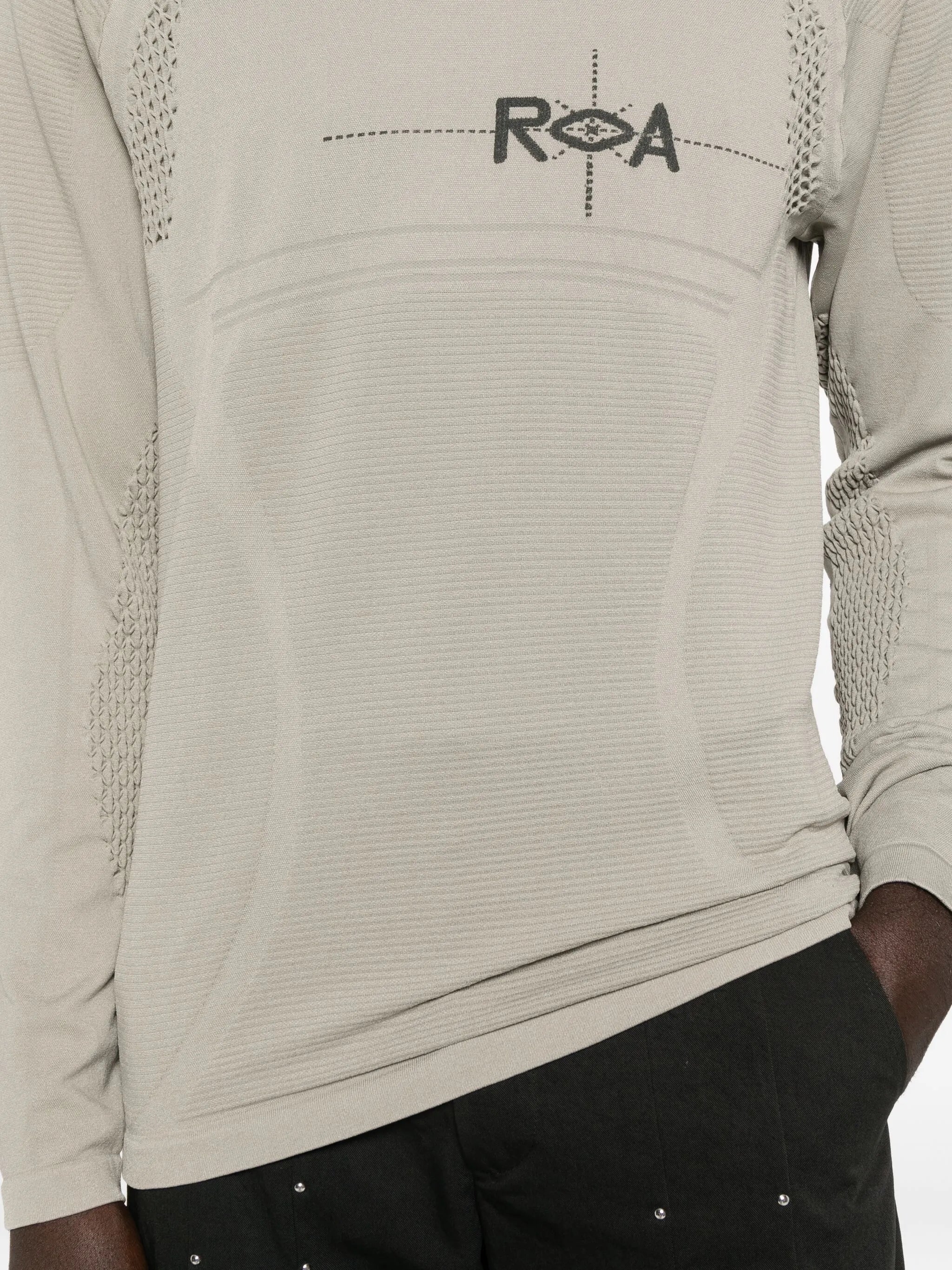 seamless long-sleeve T-shirt