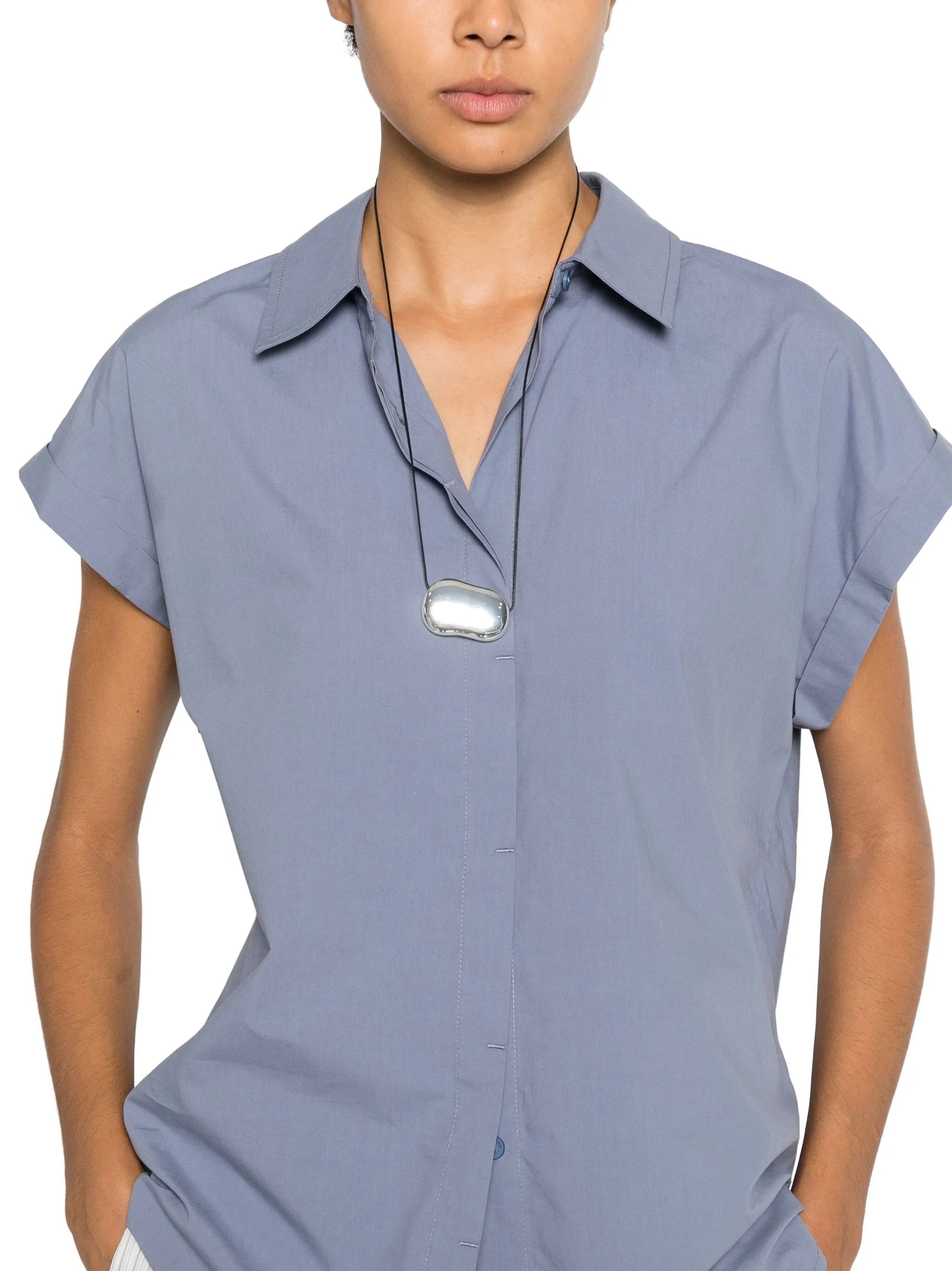 sleeveless top