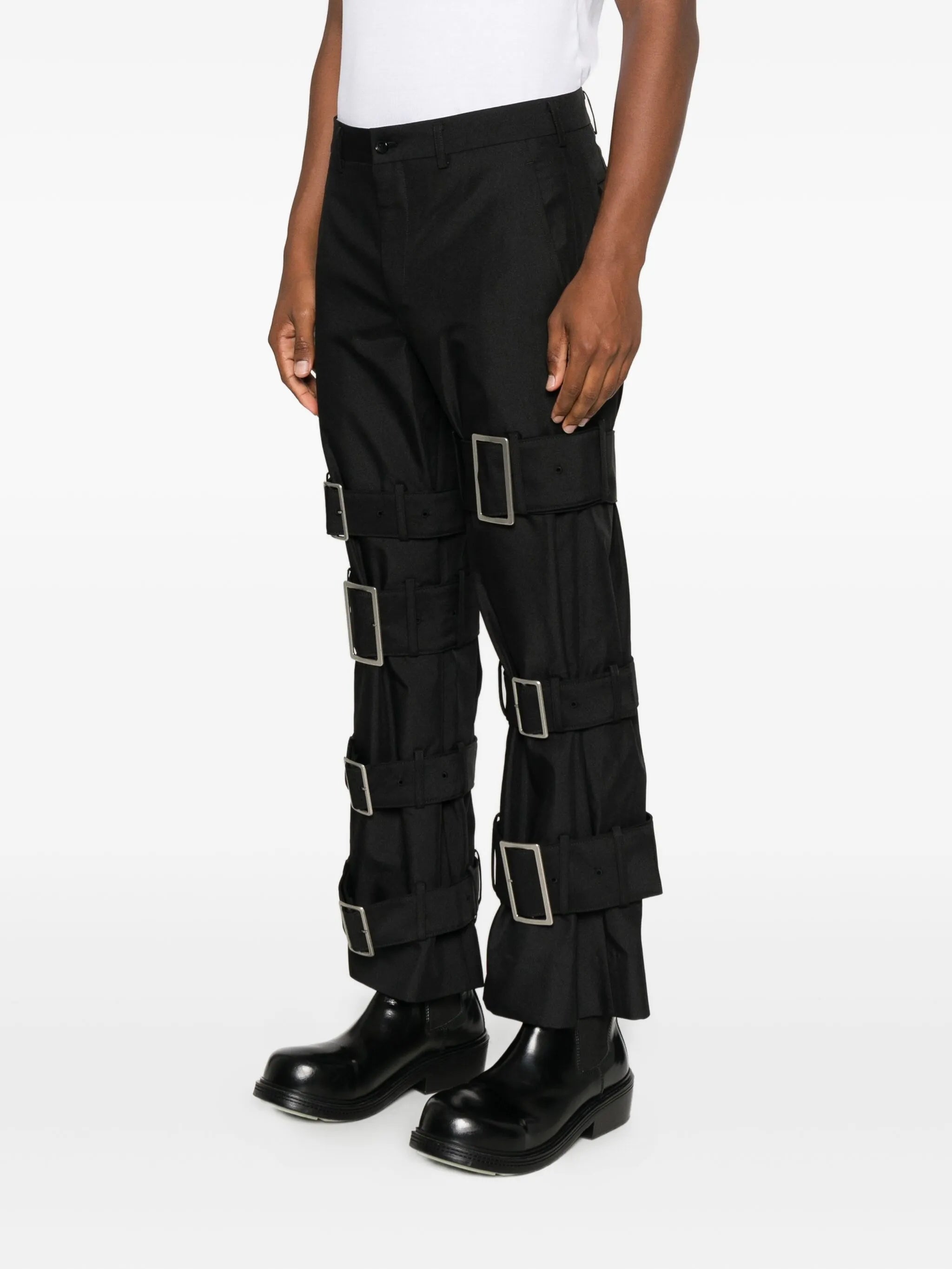 buckle-fastening belted trousers