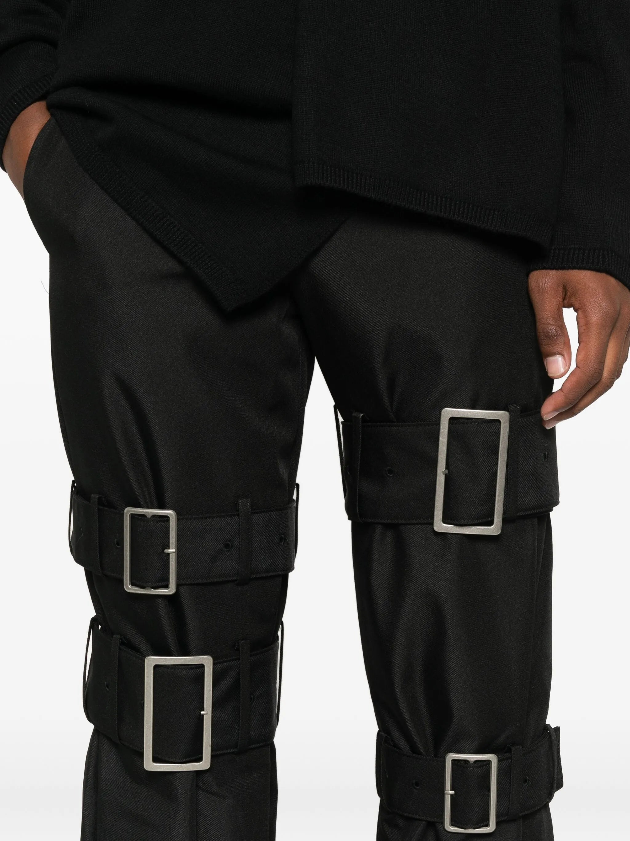 buckle-fastening belted trousers