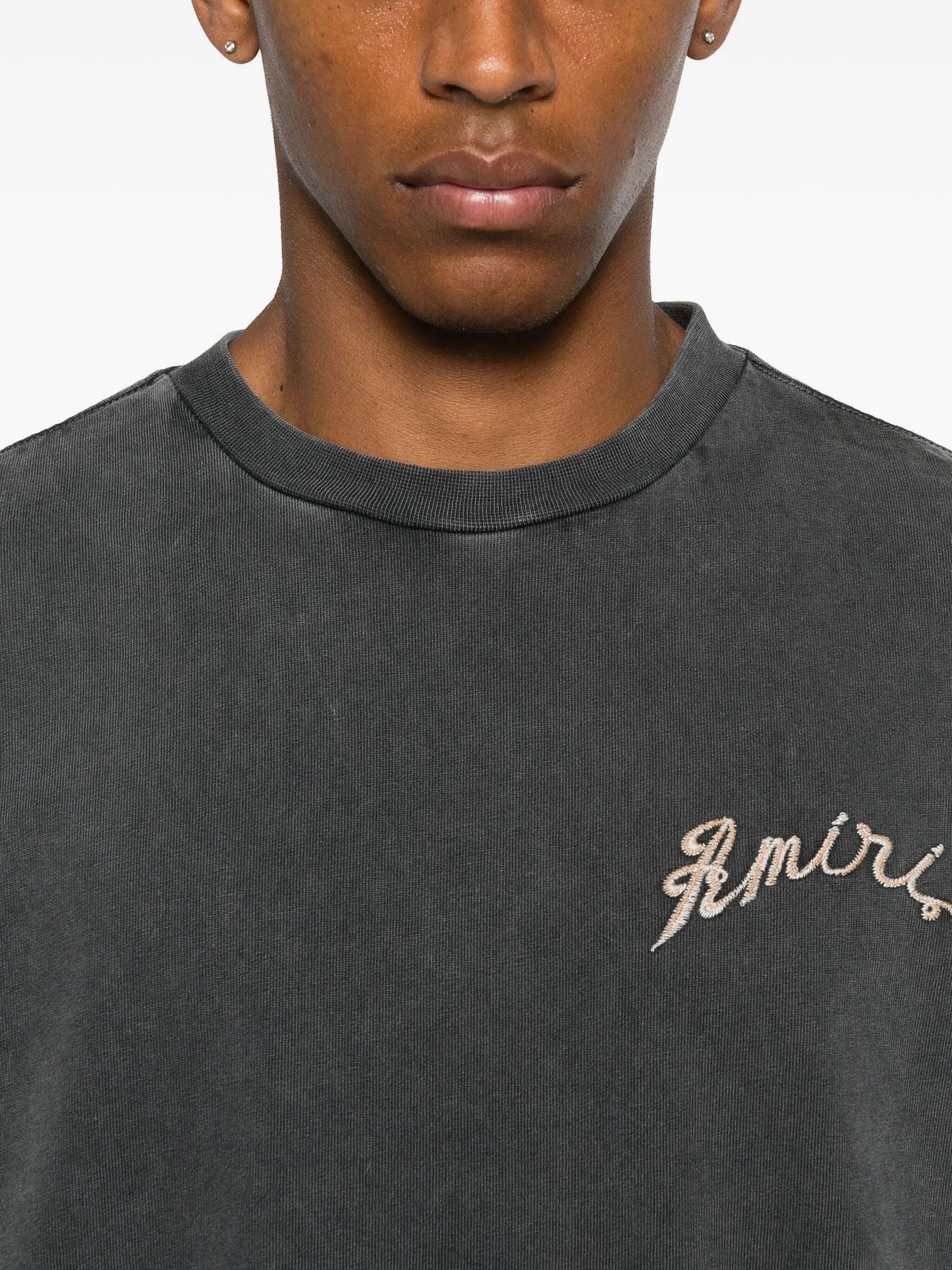 embroidered short-sleeve T-shirt