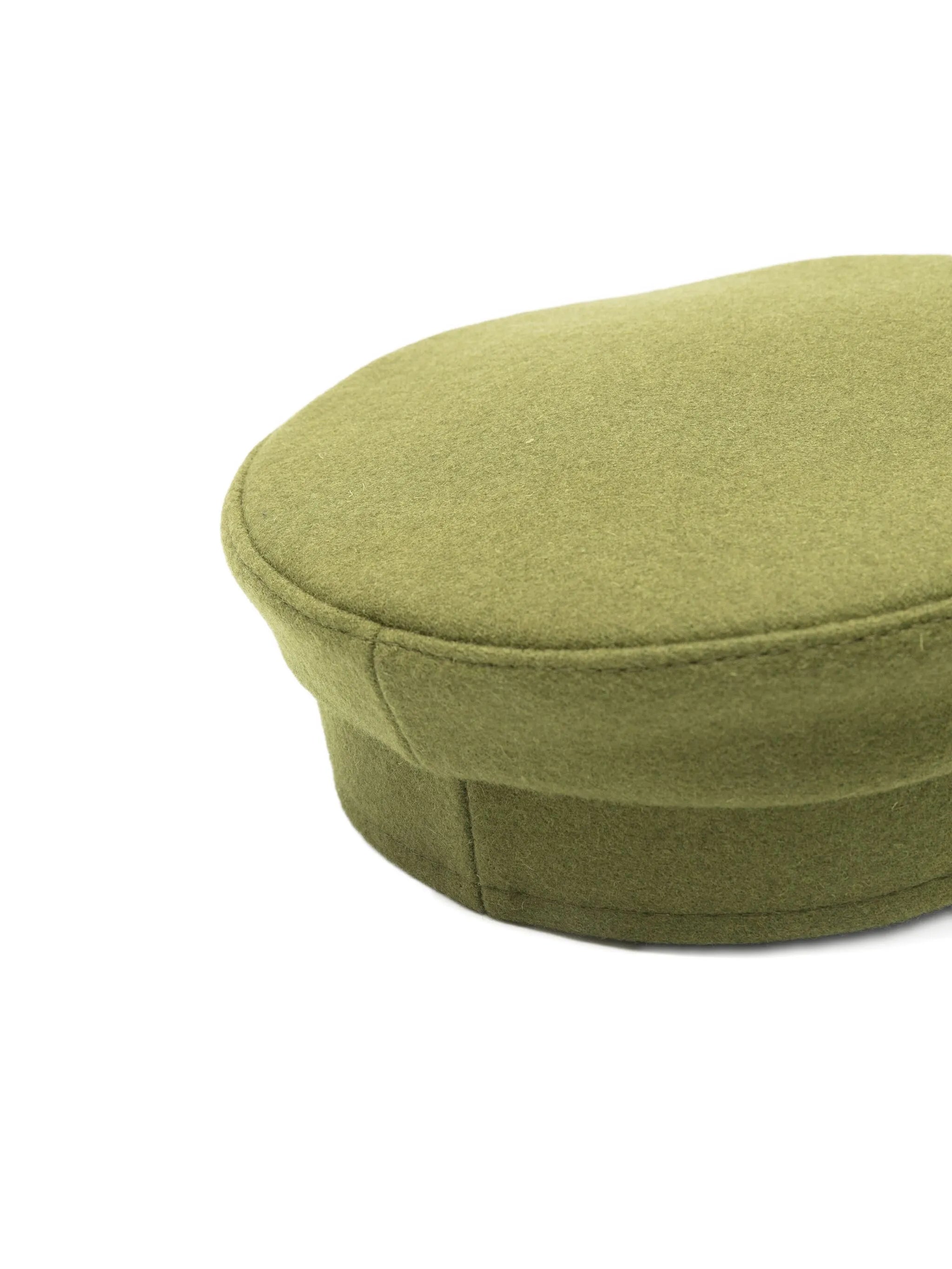 logo-embellishment beret