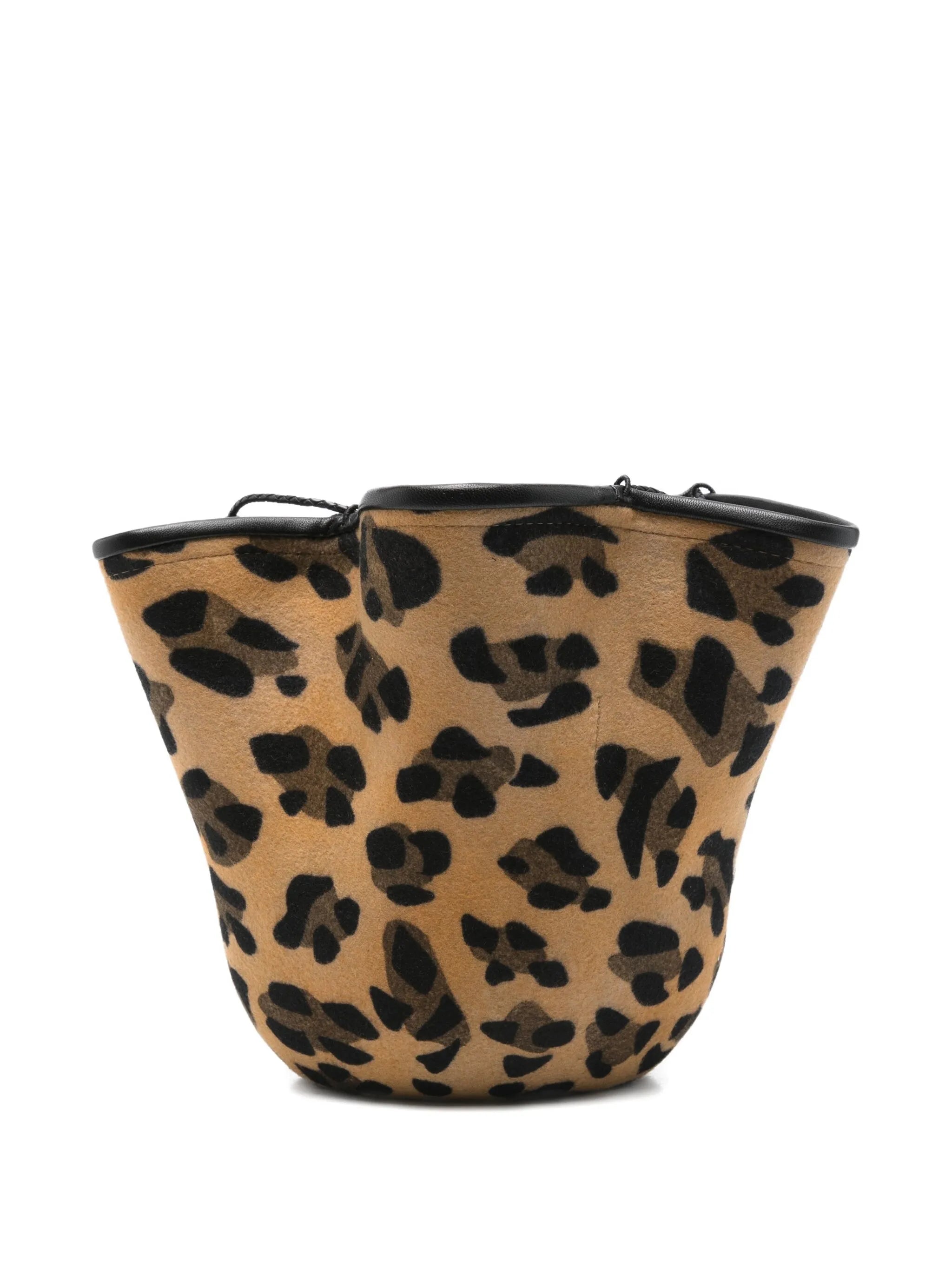 leopard-print ruffled bucket bag
