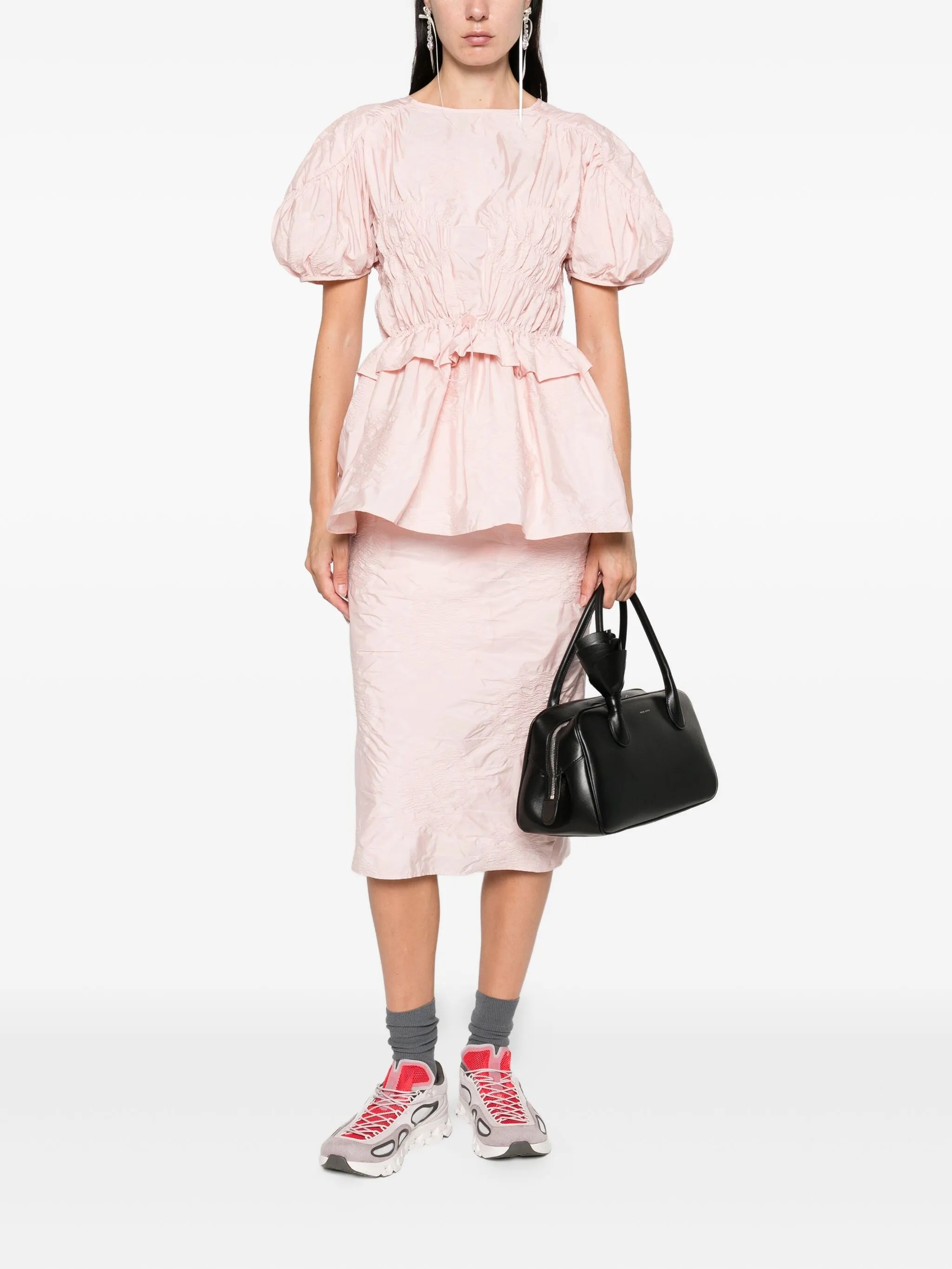 puff-sleeve ruffled top
