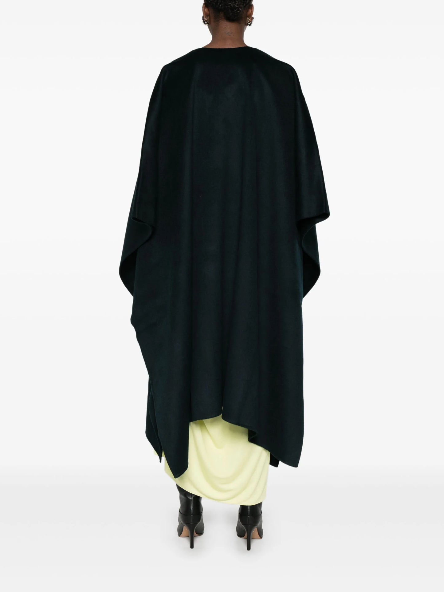 Delta poncho