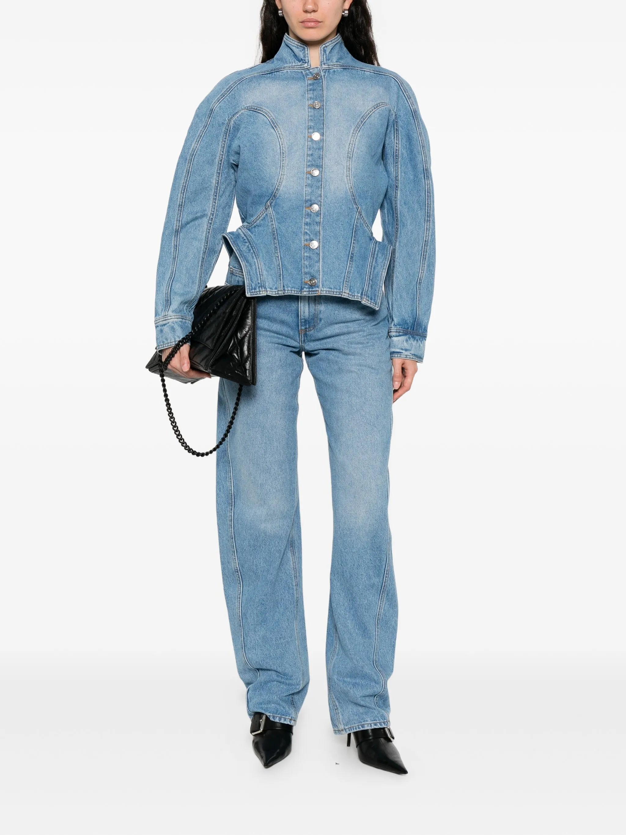 button-fastening denim jacket