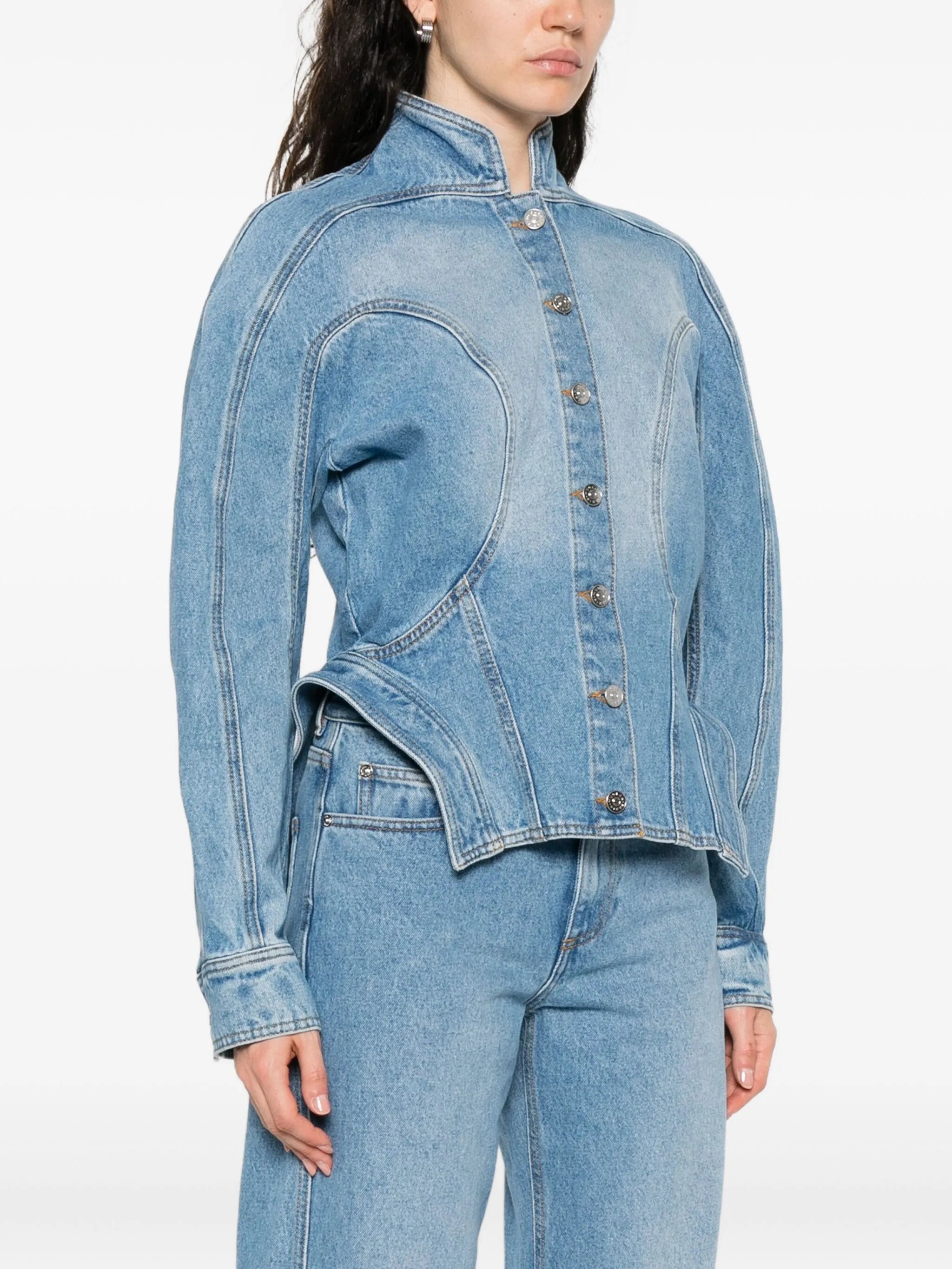 button-fastening denim jacket