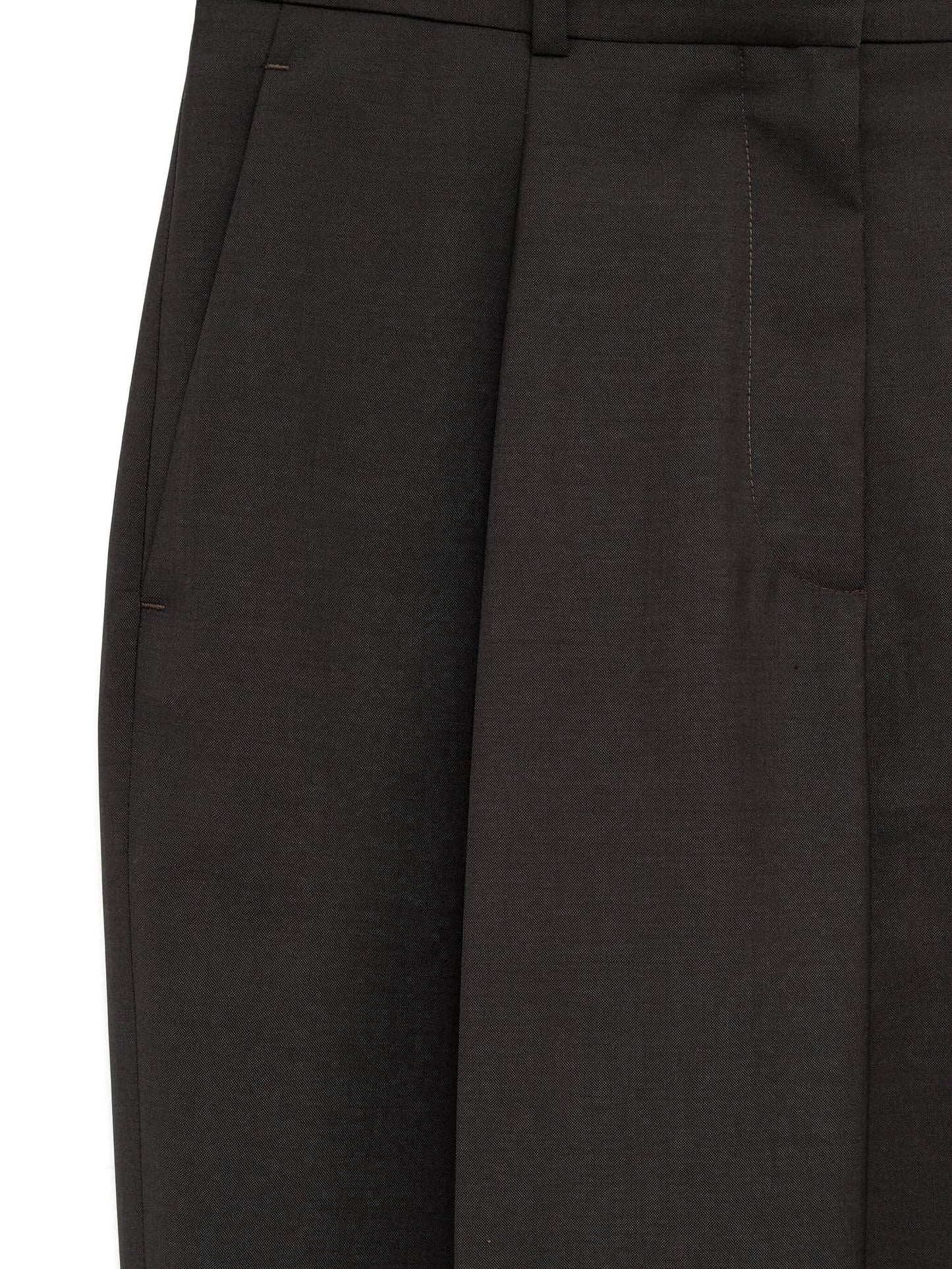 pleated trousers