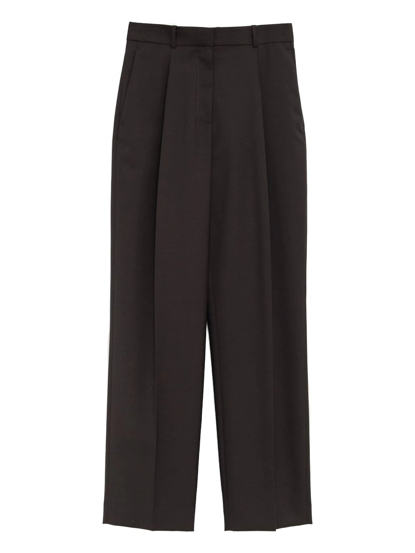 pleated trousers