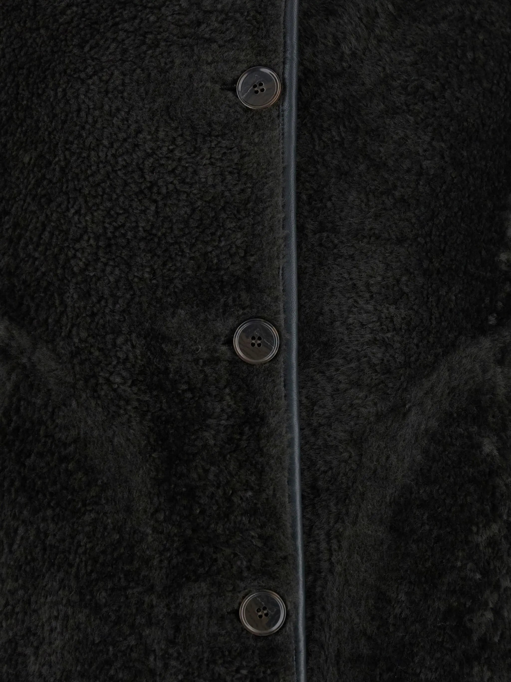 button-fastening shearling jacket