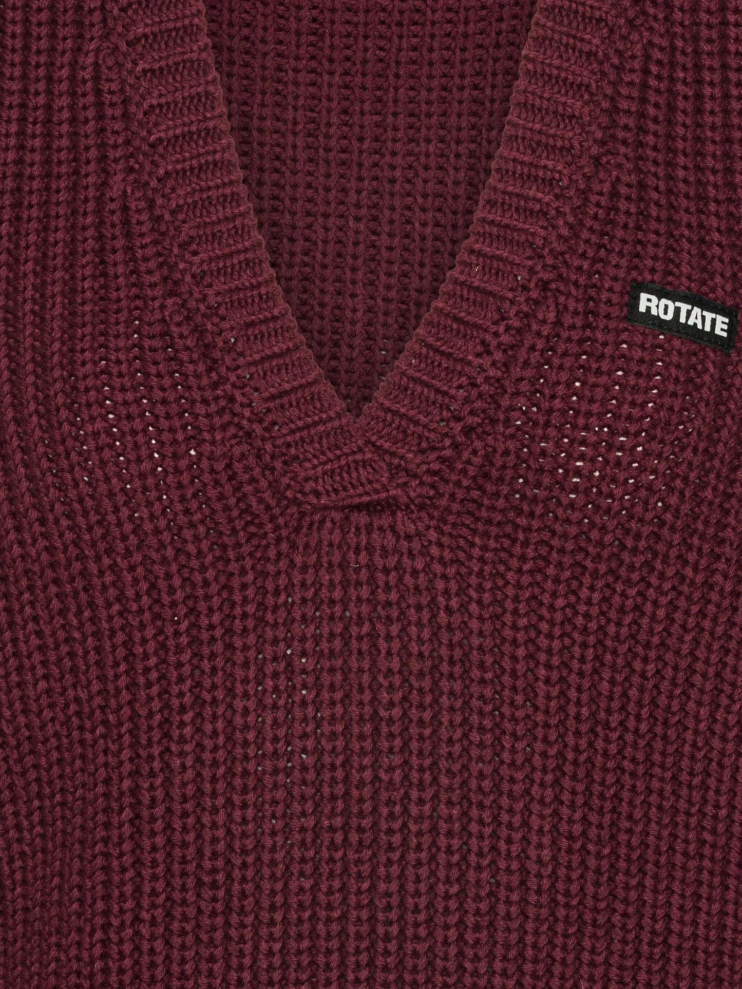 V-neck knitted vest