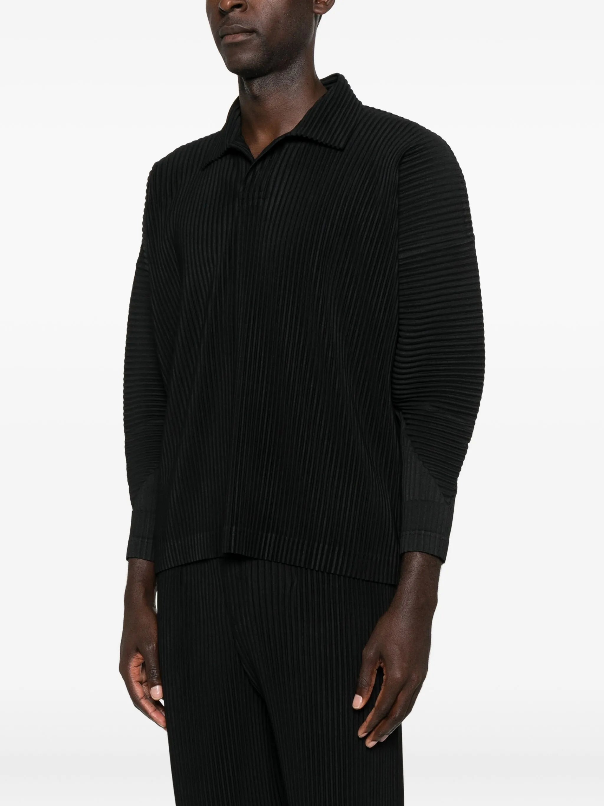 pleated polo shirt