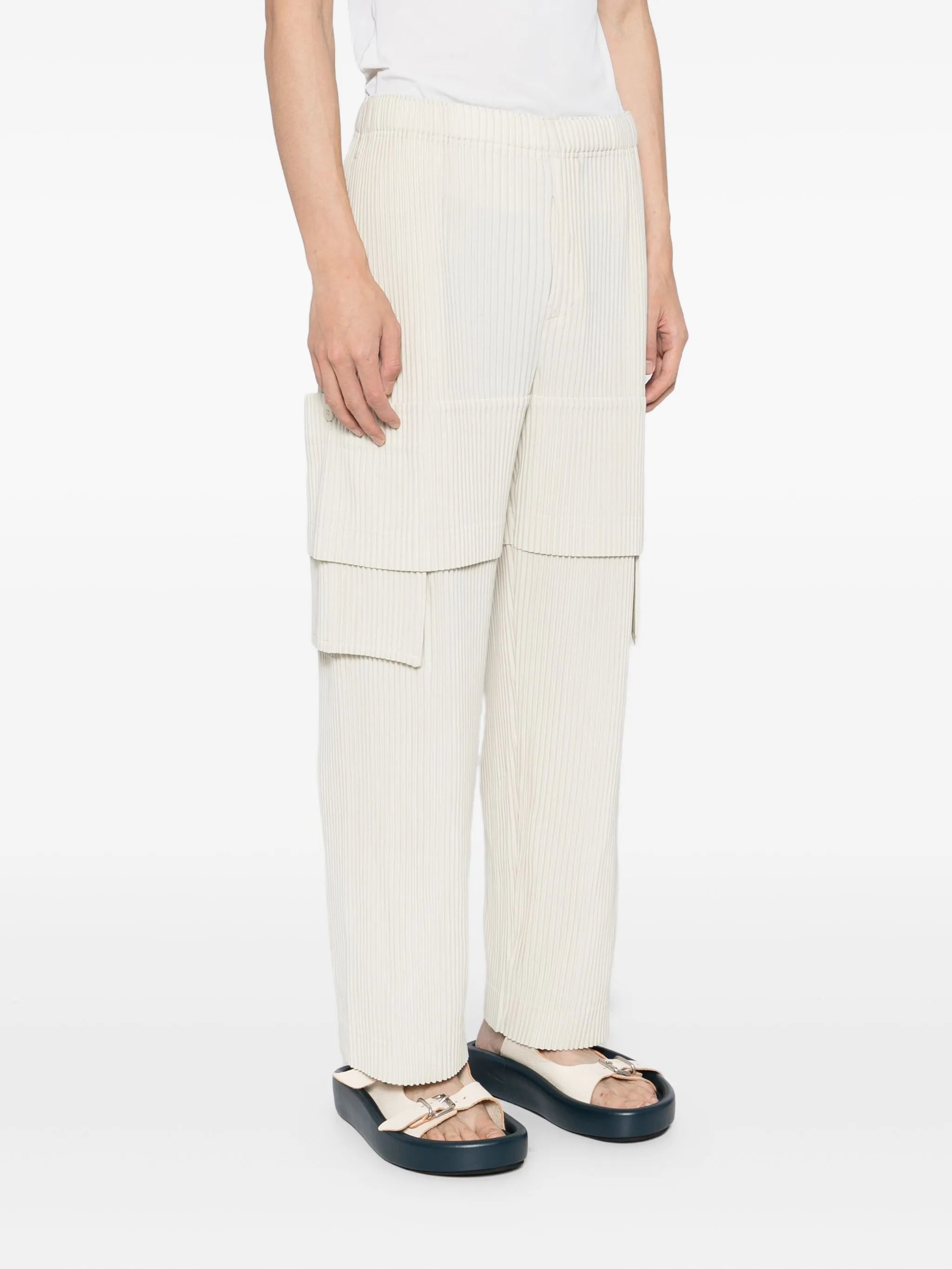 multi-pocket trousers