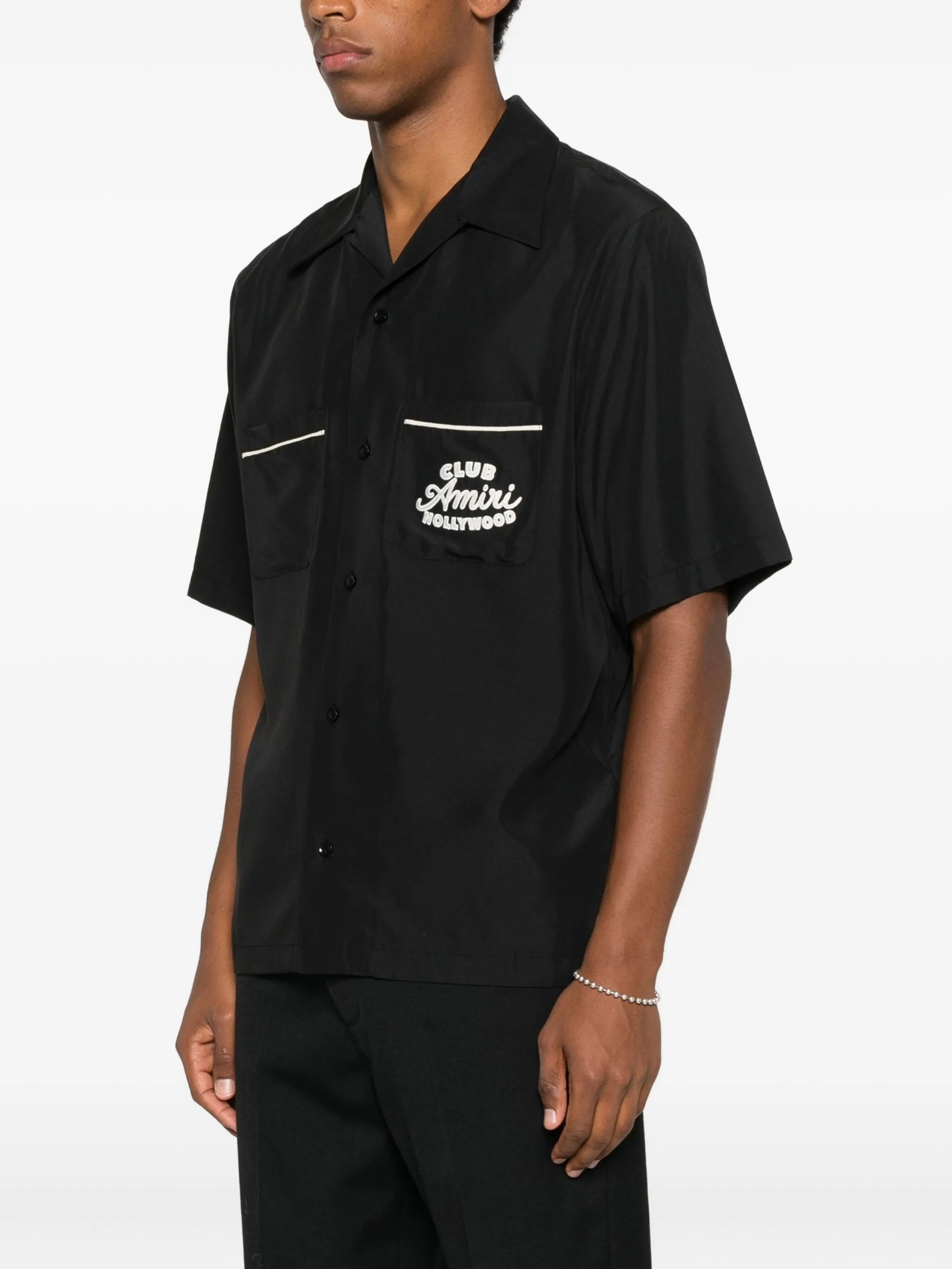 embroidered-pocket short-sleeve shirt