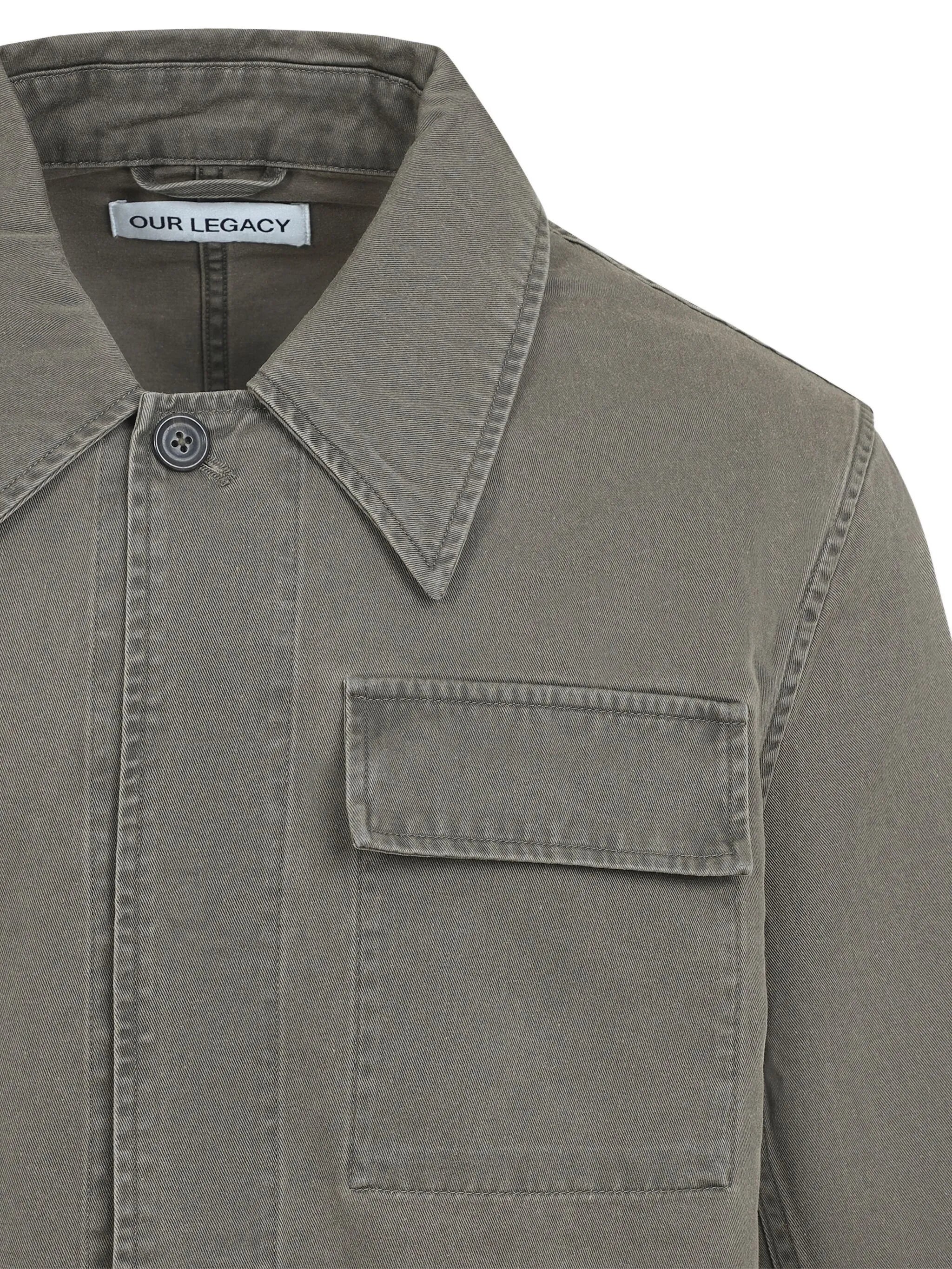 button-fastening pocket shirt jacket