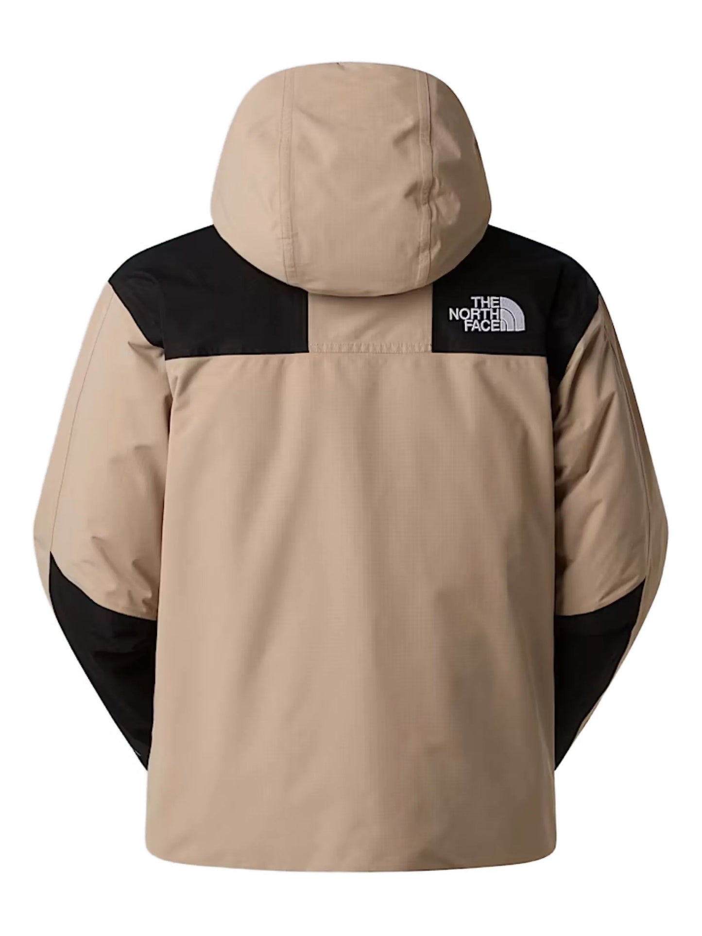 button-fastening hooded jacket