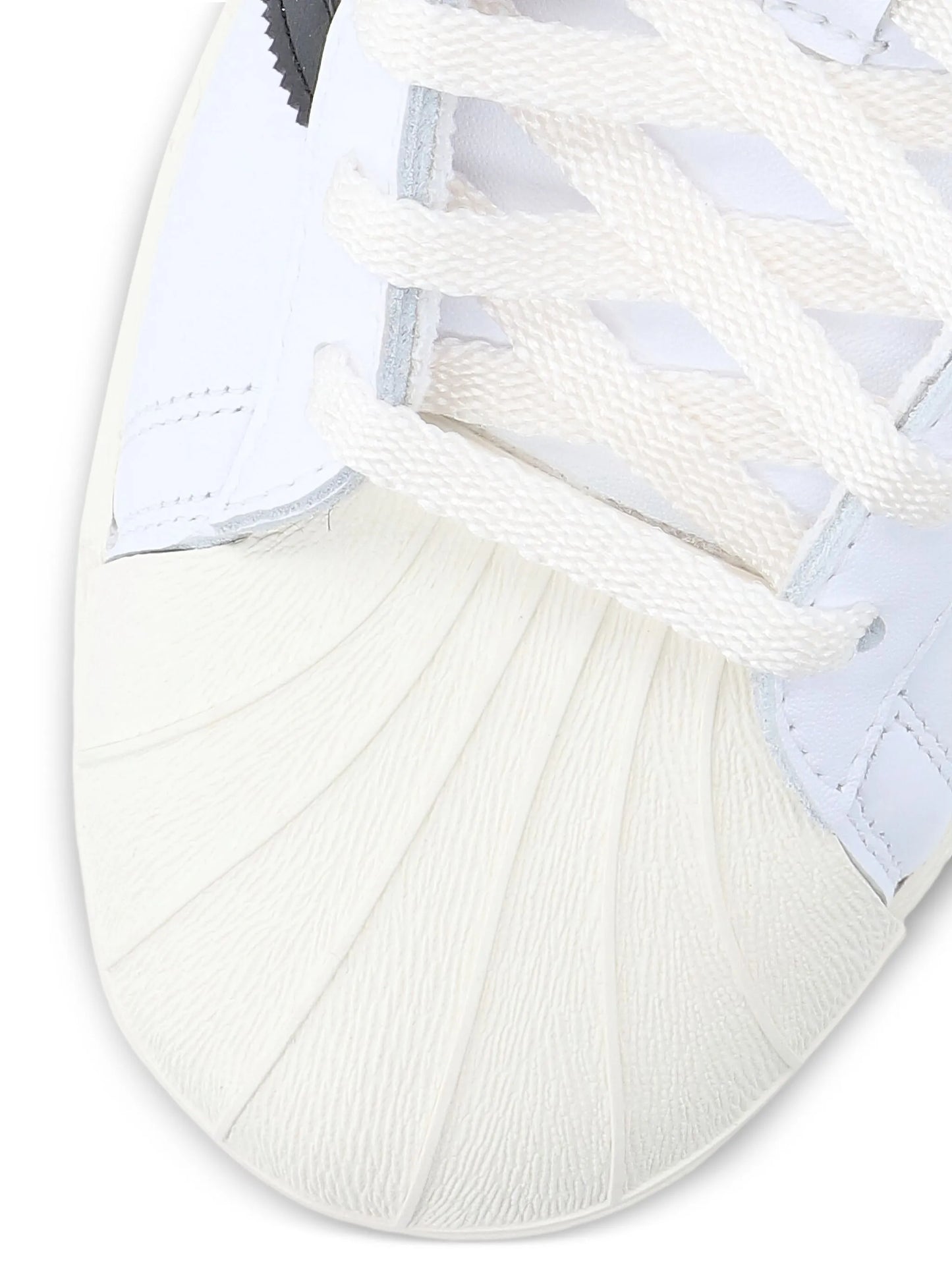 Superstar three-stripe roller skates