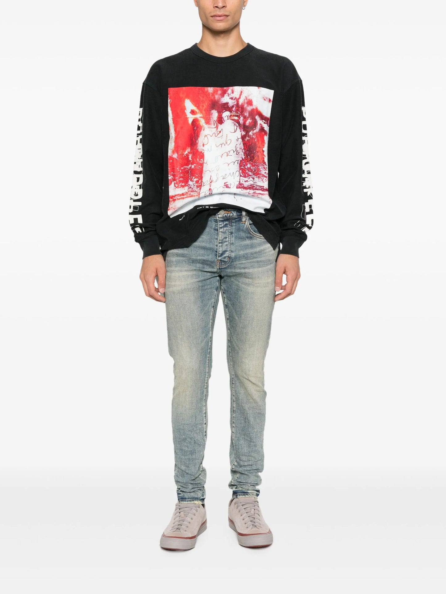 belt-loop jeans