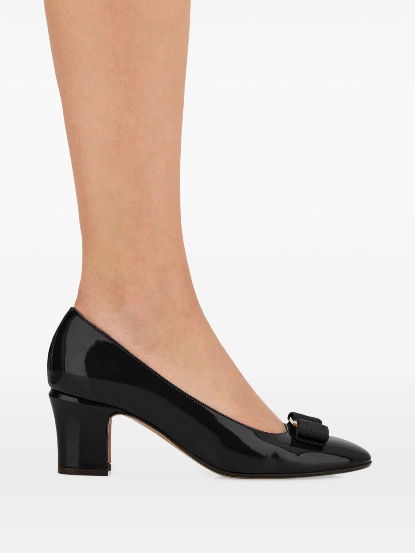 Vara bow-detail pumps