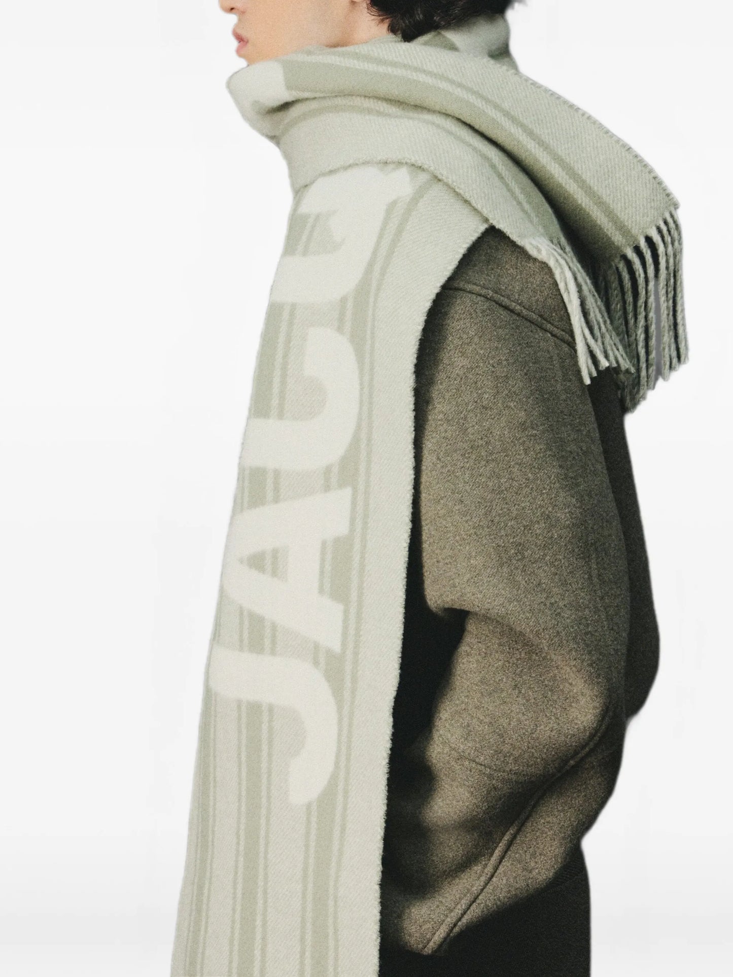 The Jacquemus scarf