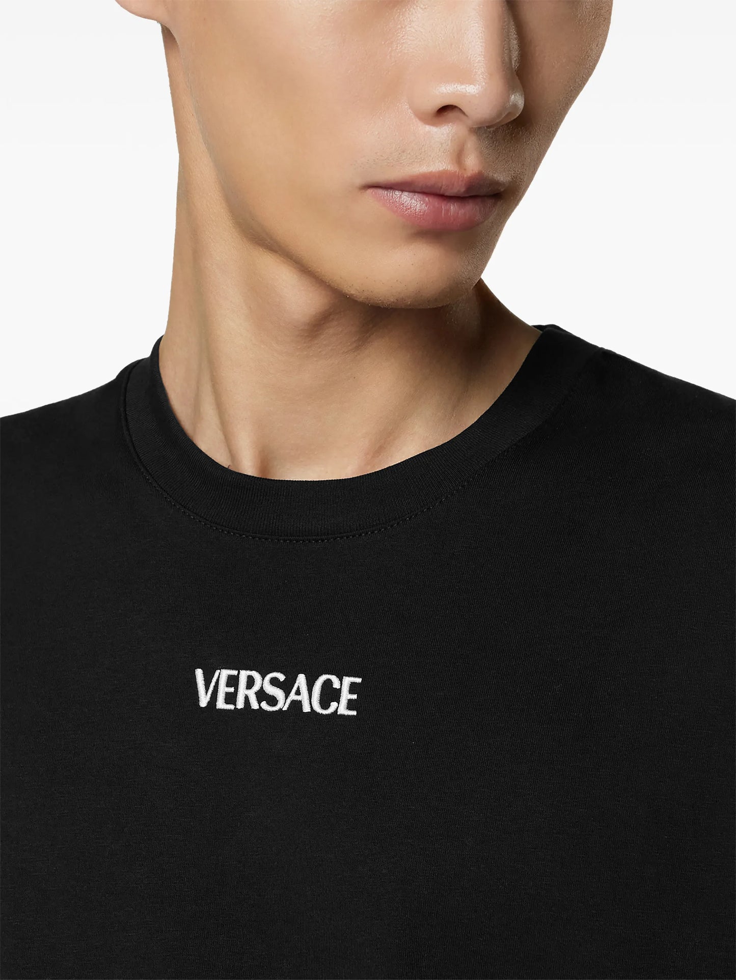 embroidered-logo T-shirt