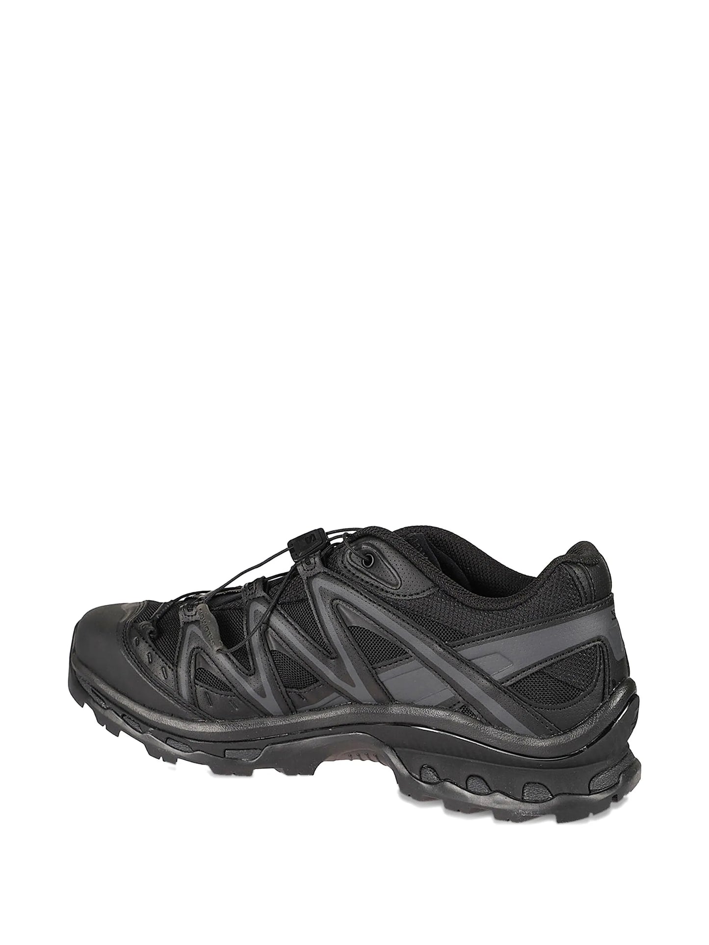 XT Quest logo-print sneakers