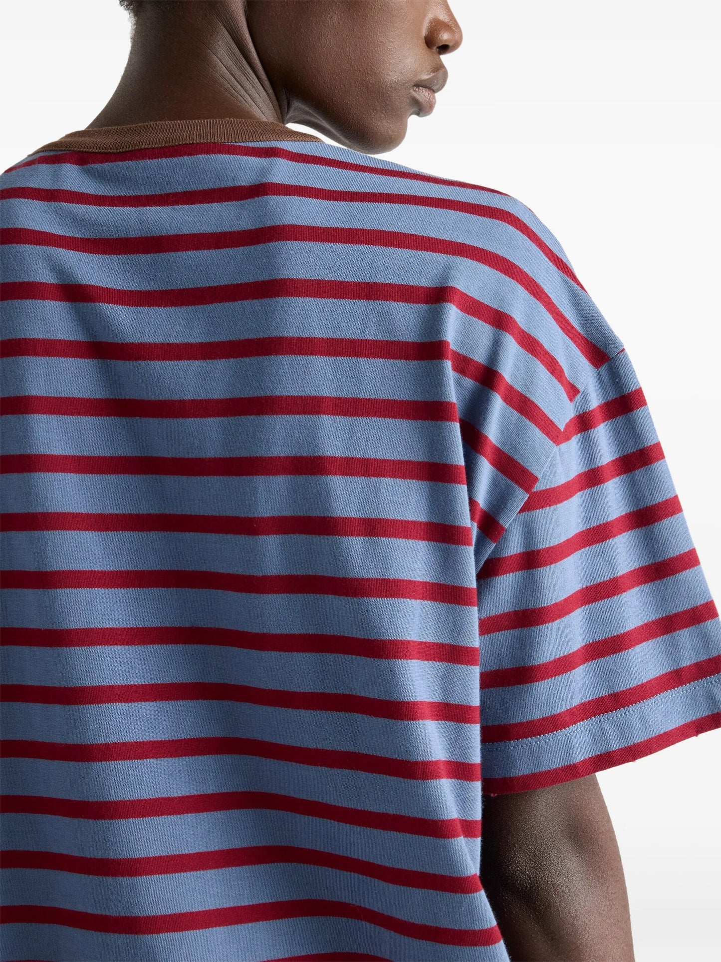 striped-pattern patch-pocket T-shirt